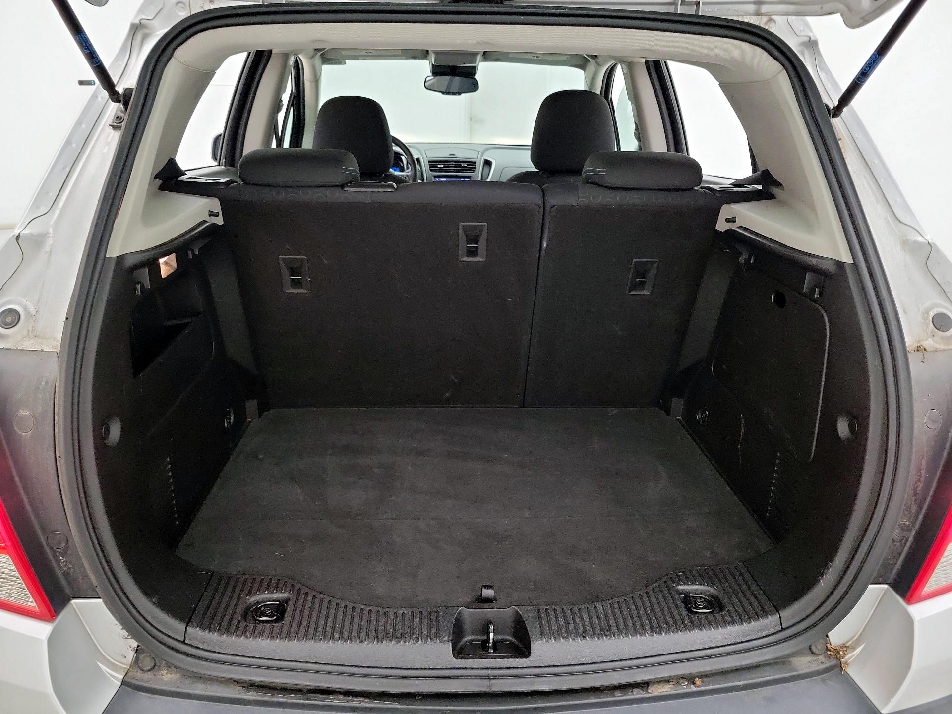 Thumbnail: 2016 Chevrolet Trax - 19