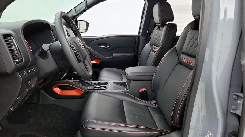 2023 Nissan Frontier PRO-4X 11