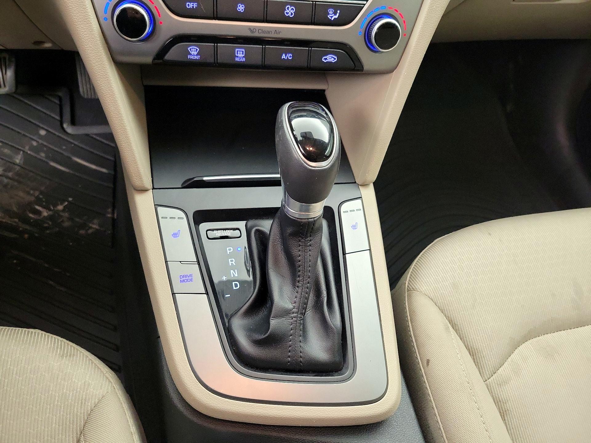 Thumbnail: 2017 Hyundai Elantra - 17