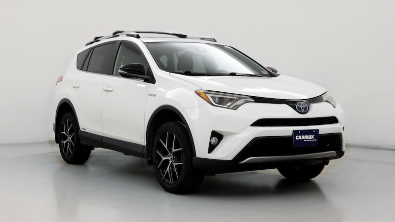 2017 Toyota RAV4 SE Hero Image