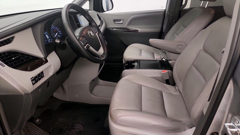 2015 Toyota Sienna XLE Premium 11