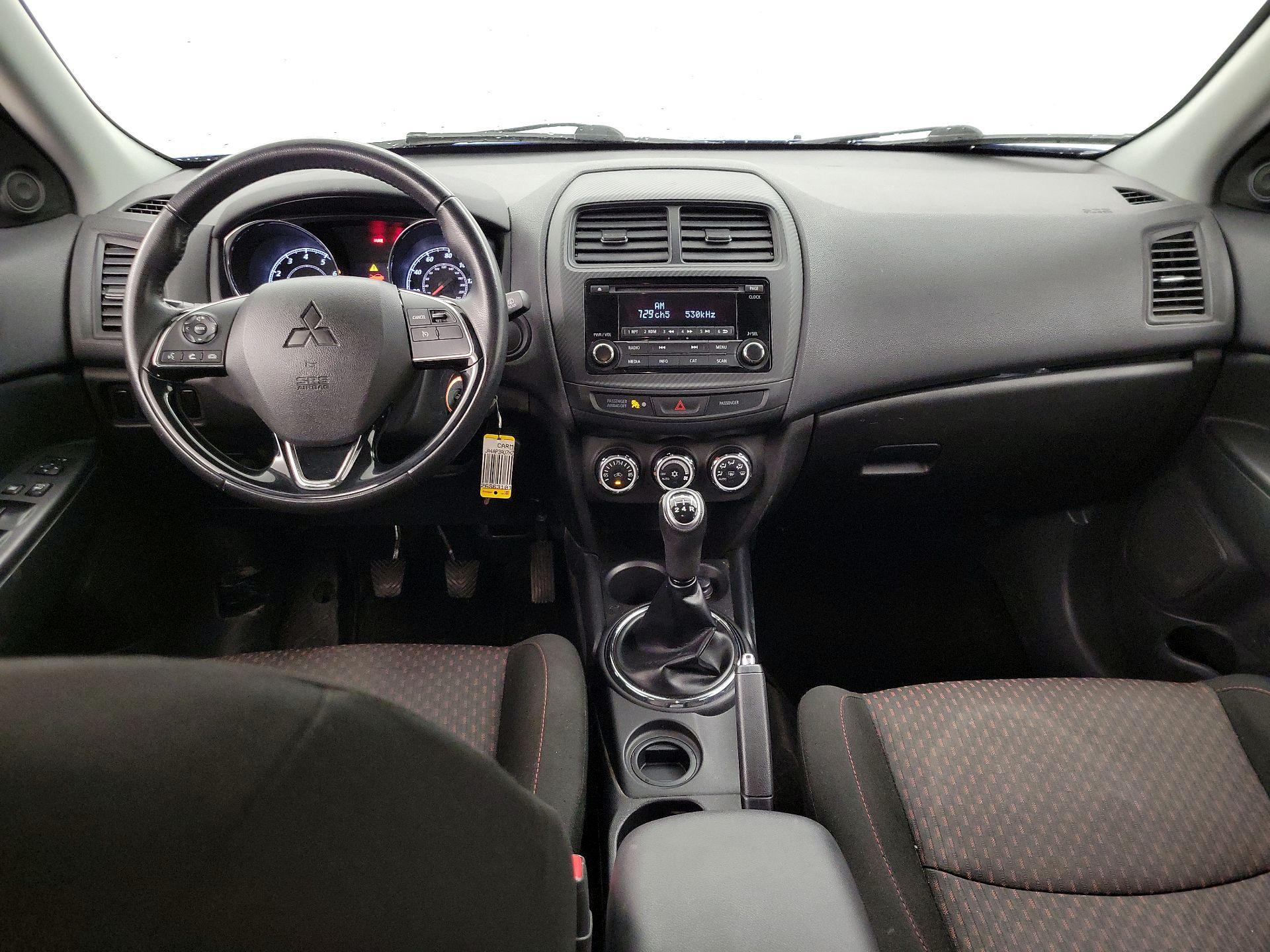 Thumbnail: 2017 Mitsubishi Outlander Sport - 9