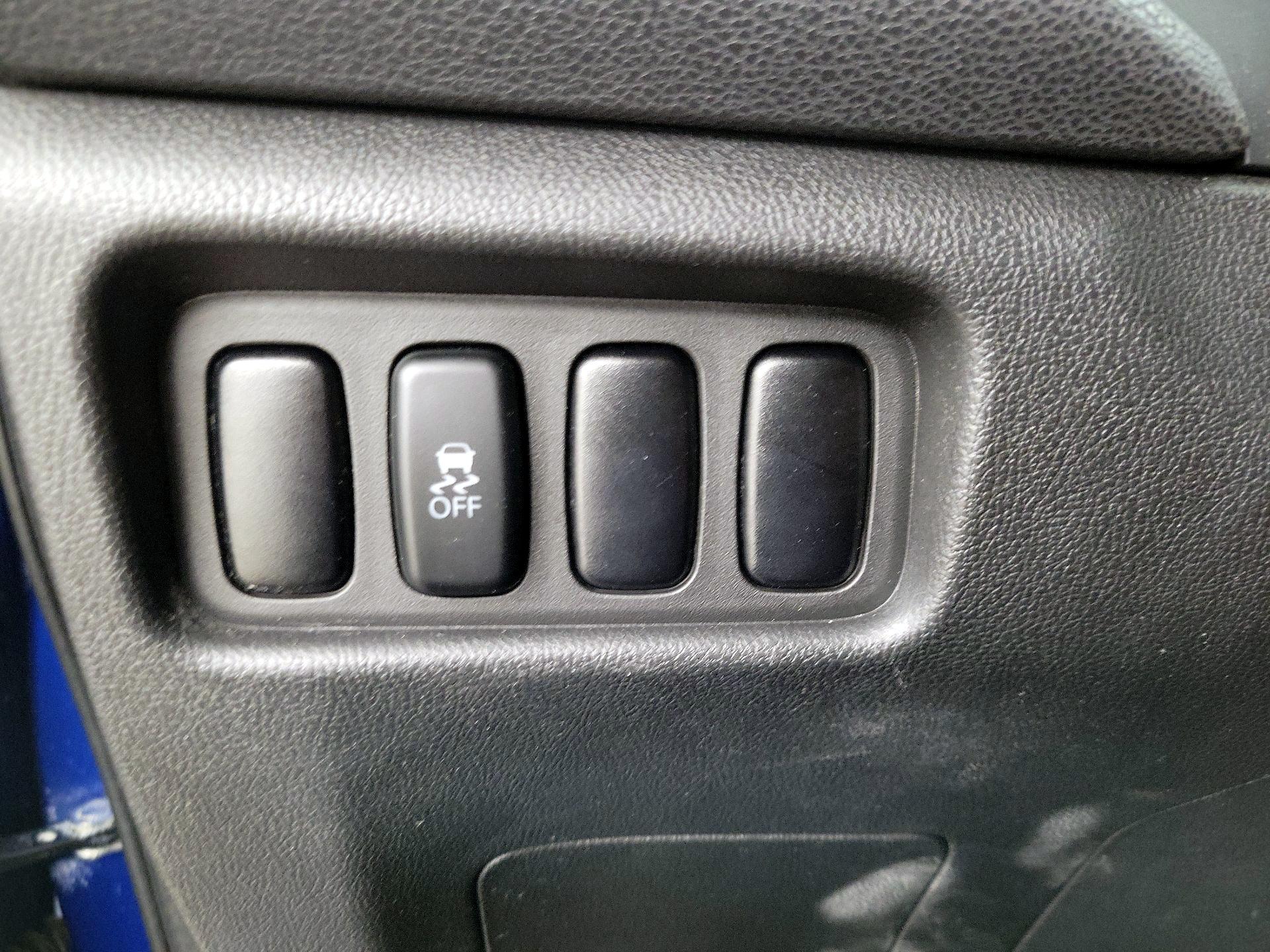 Thumbnail: 2017 Mitsubishi Outlander Sport - 13