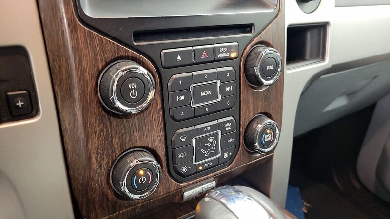 2013 Ford F-150 Lariat 17