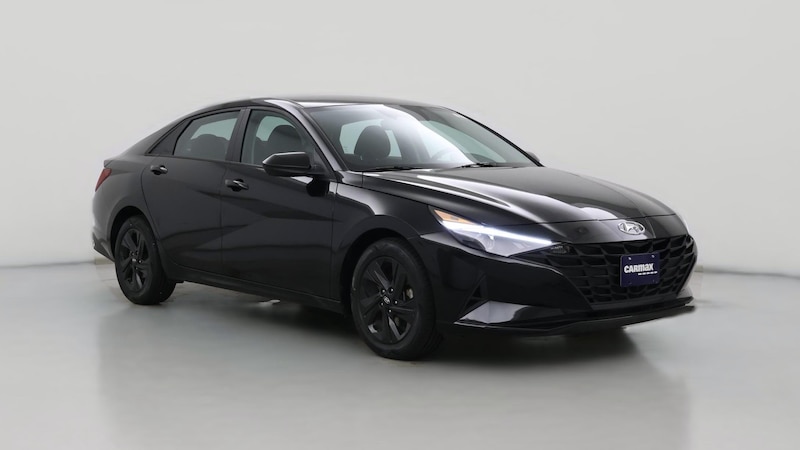 2022 Hyundai Elantra SEL Hero Image