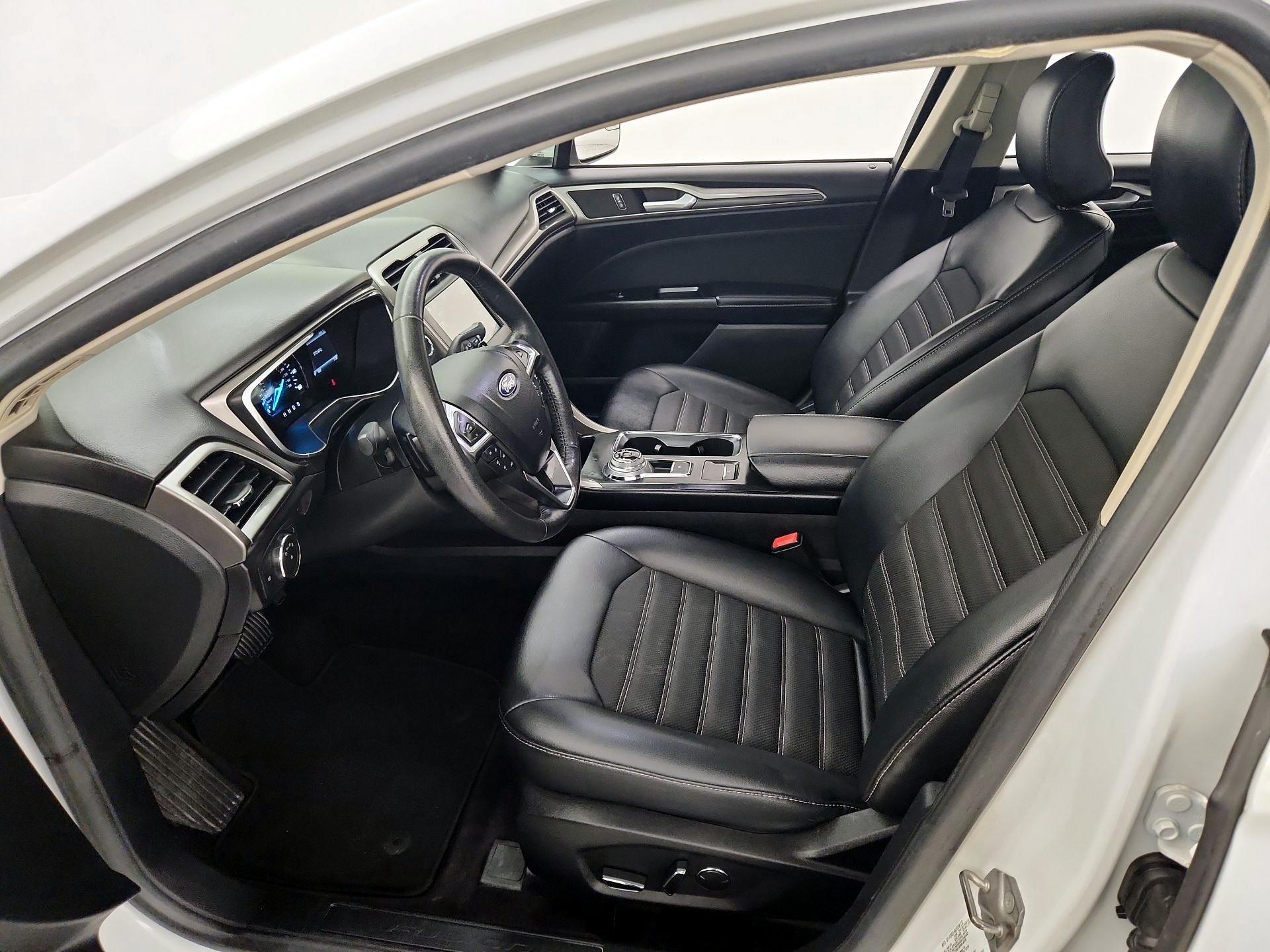Thumbnail: 2017 Ford Fusion - 11