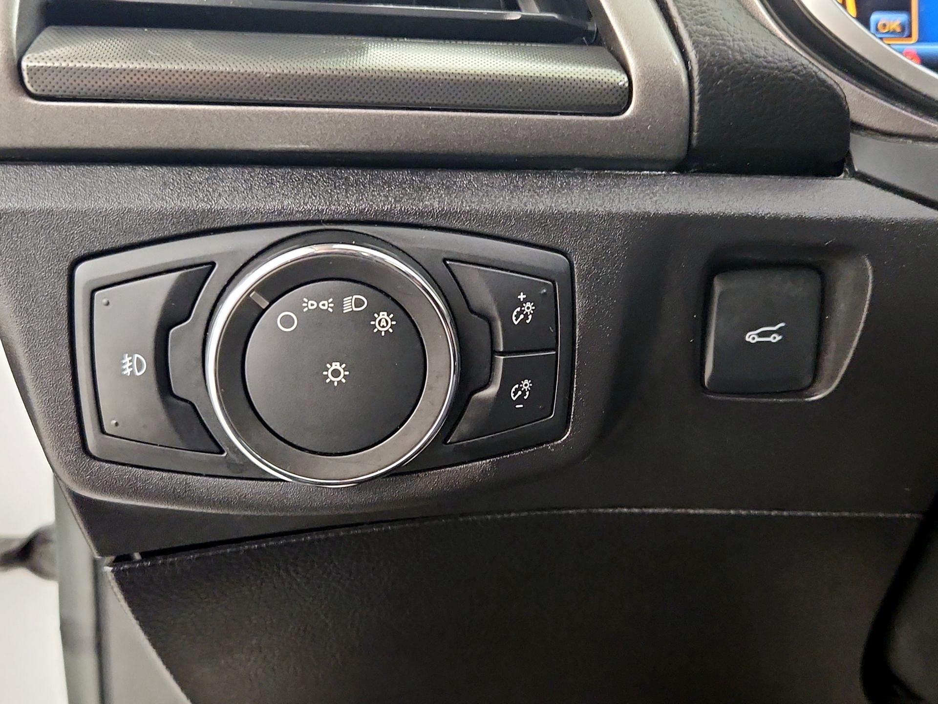 Thumbnail: 2017 Ford Fusion - 13