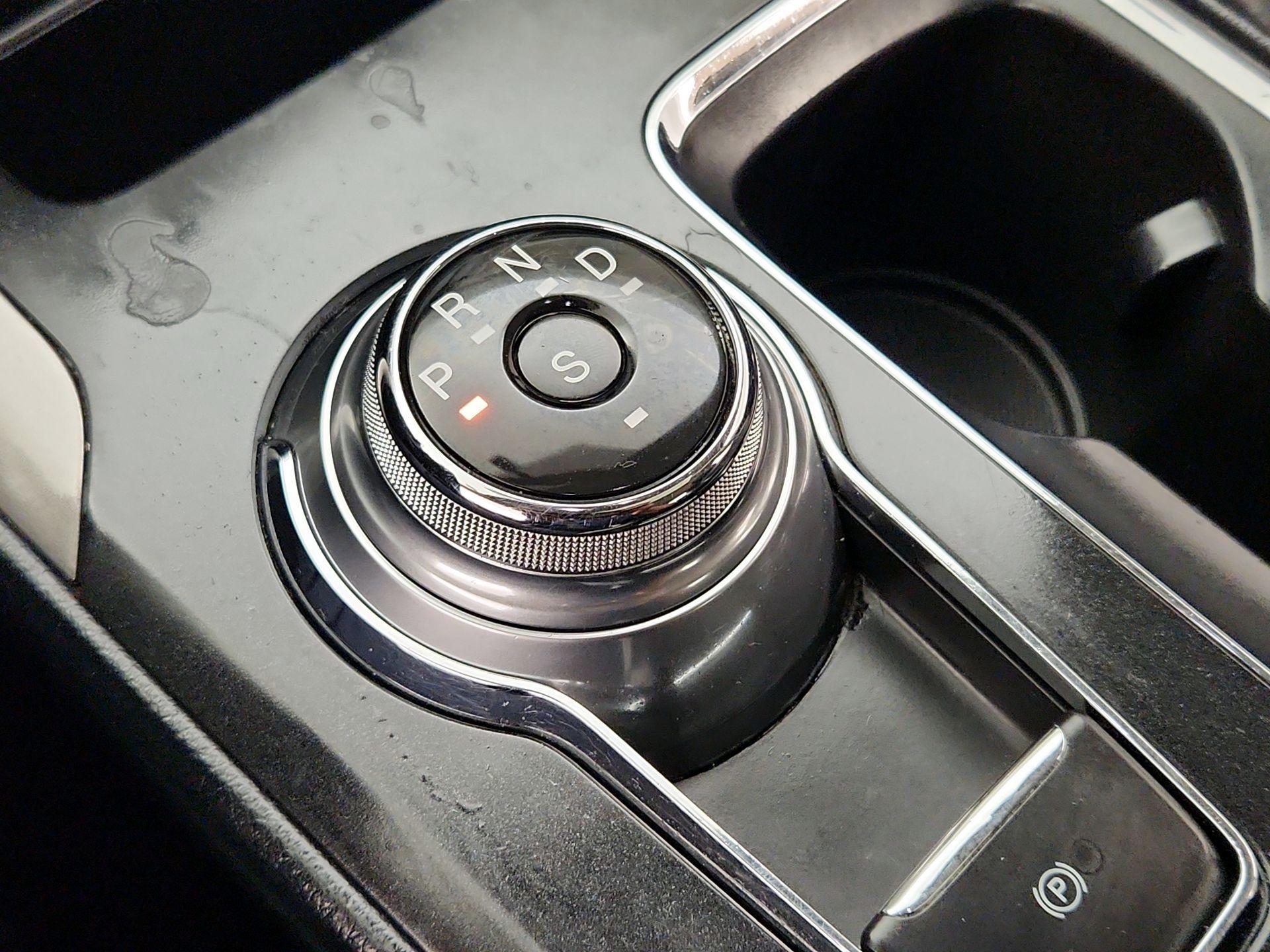 Thumbnail: 2017 Ford Fusion - 17