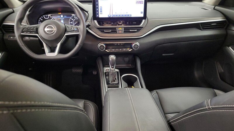 2023 Nissan Altima SL 9