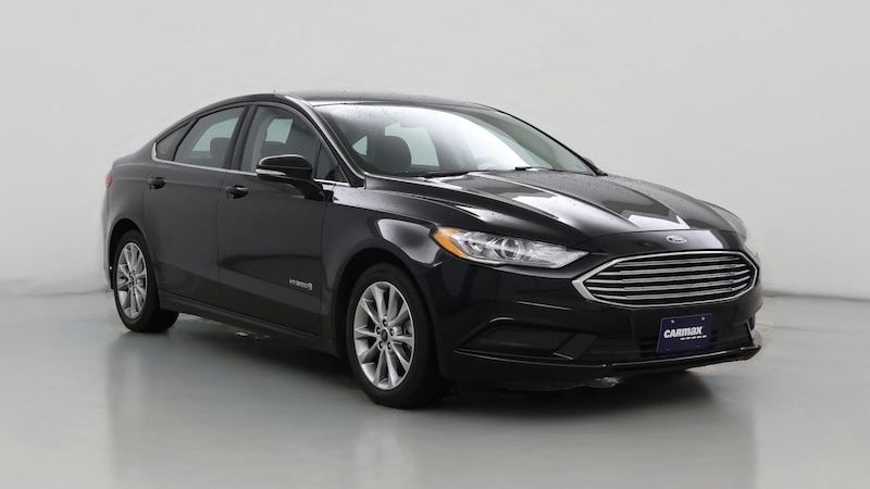 2017 Ford Fusion SE Hero Image