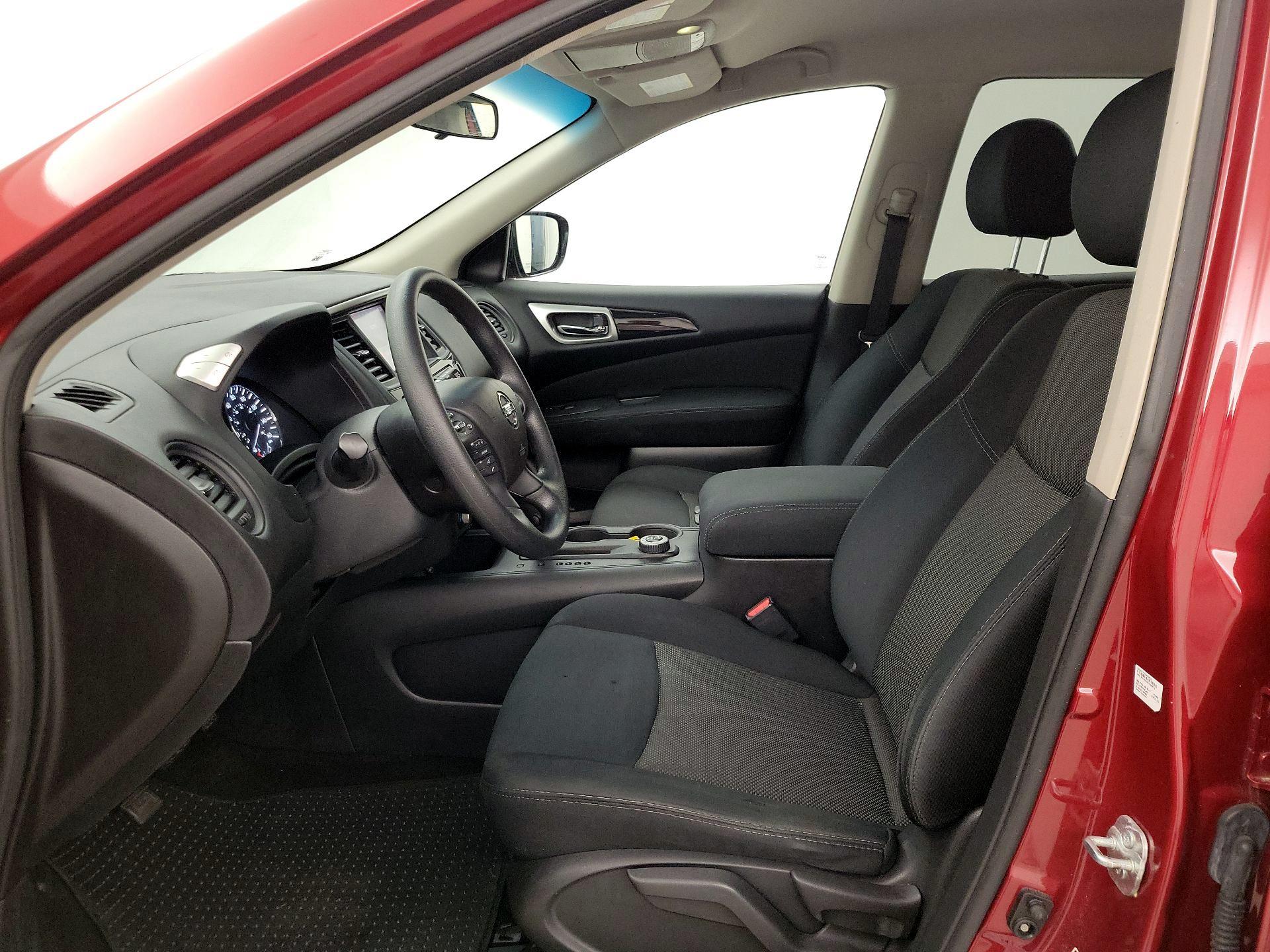 Thumbnail: 2017 Nissan Pathfinder - 11
