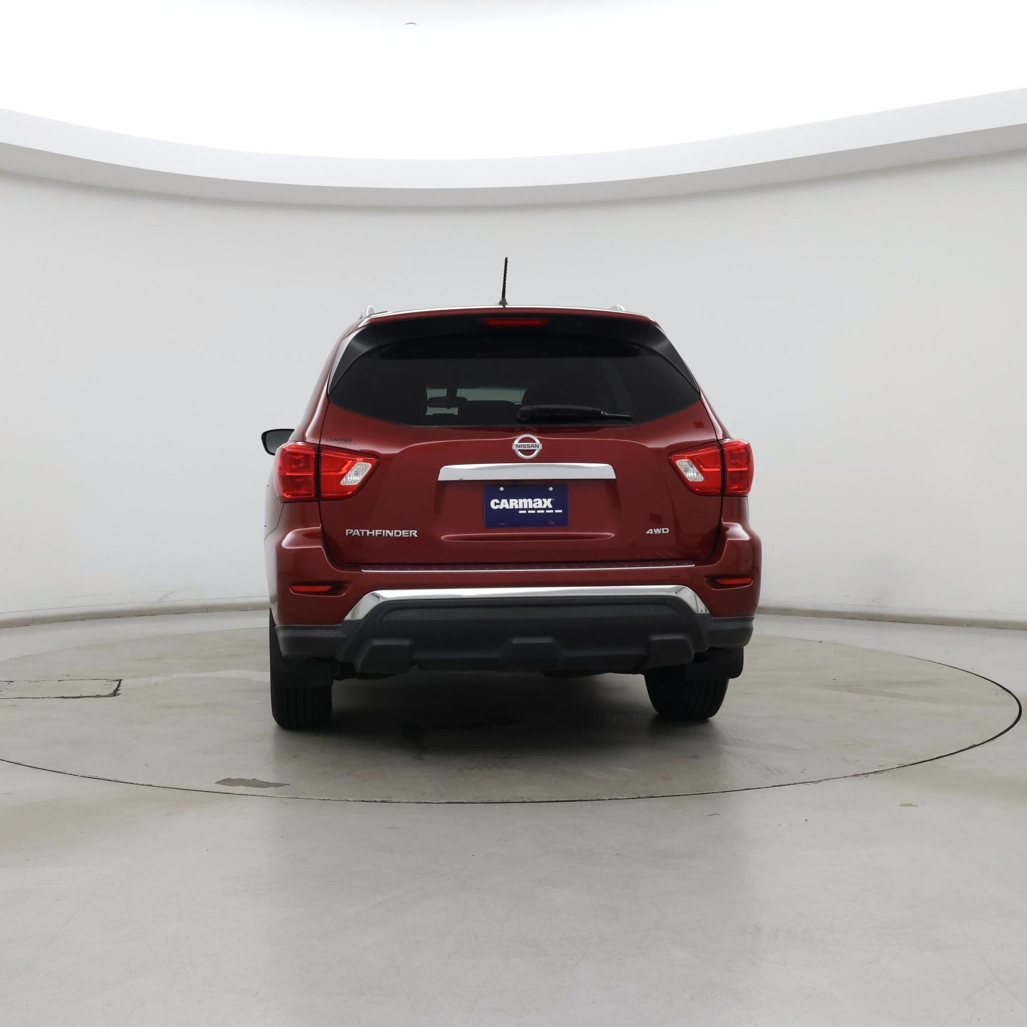 Thumbnail: 2017 Nissan Pathfinder - 6