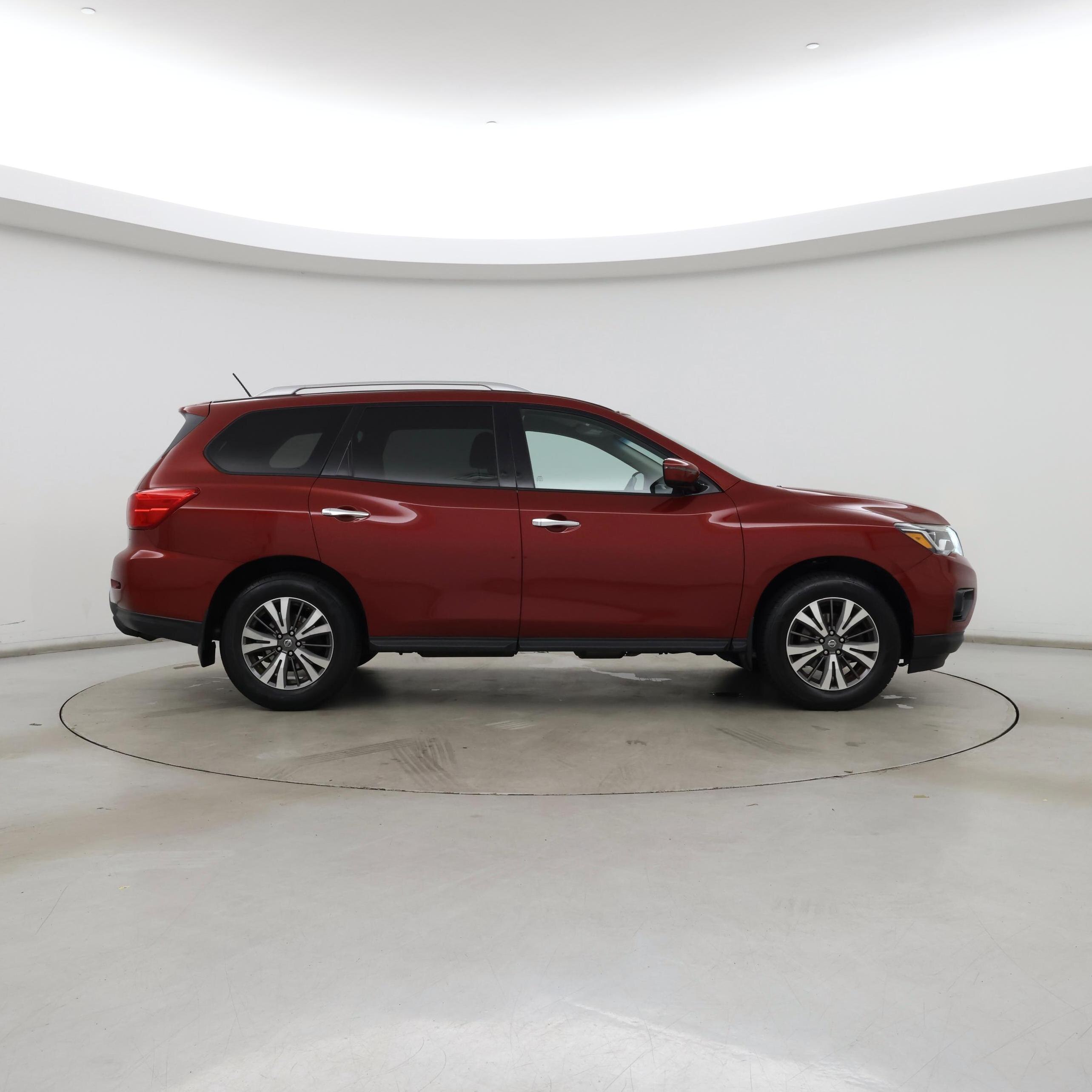 Thumbnail: 2017 Nissan Pathfinder - 7