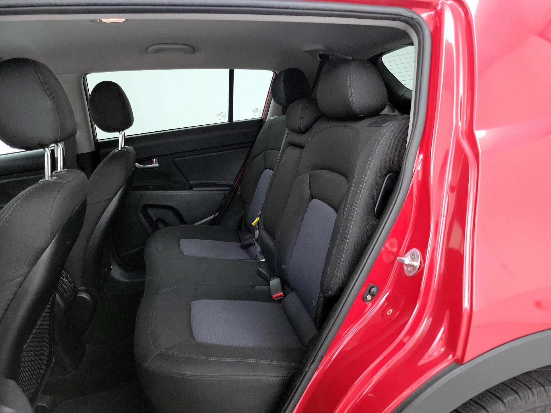 Thumbnail: 2015 Kia Sportage - 18
