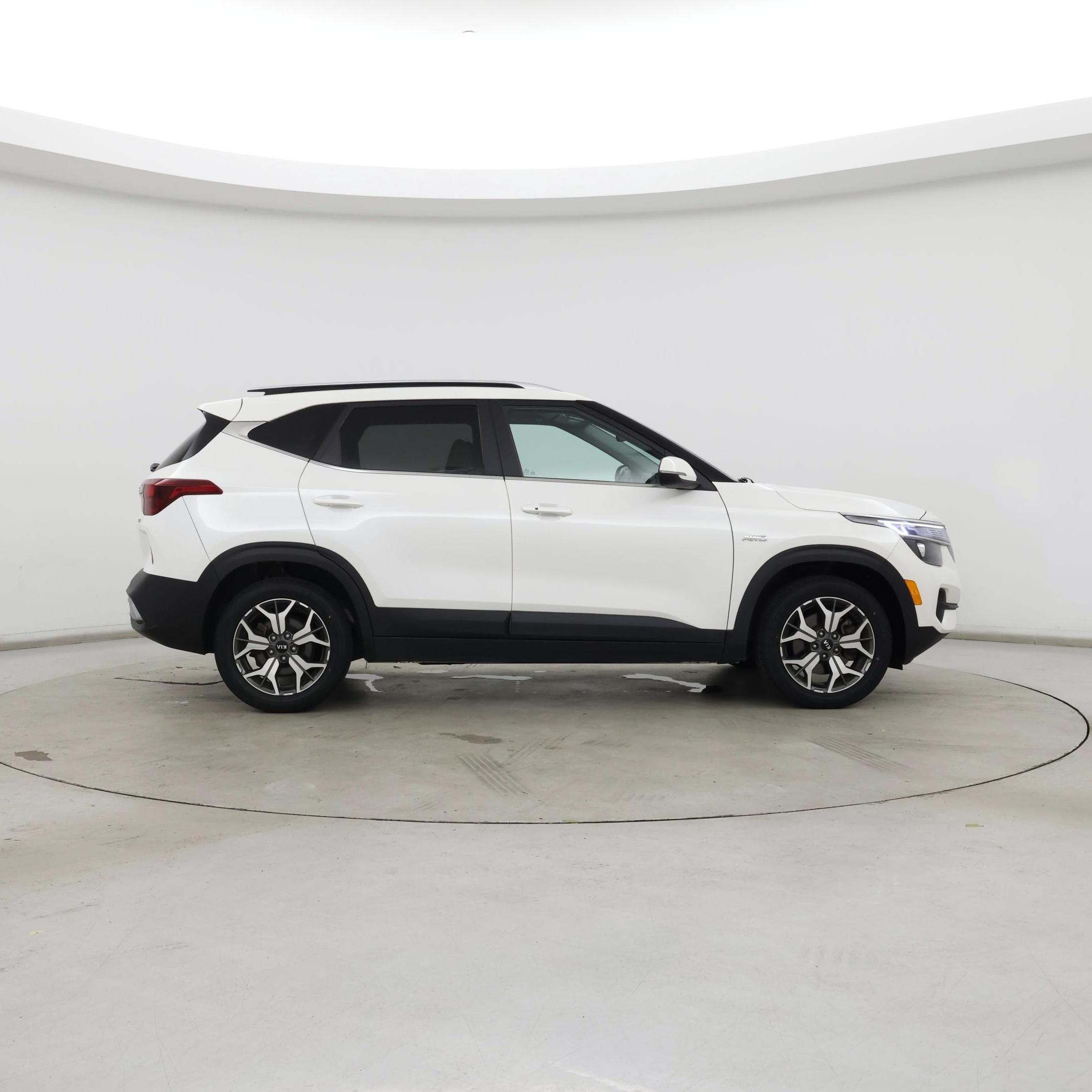 Thumbnail: 2021 Kia Seltos - 7