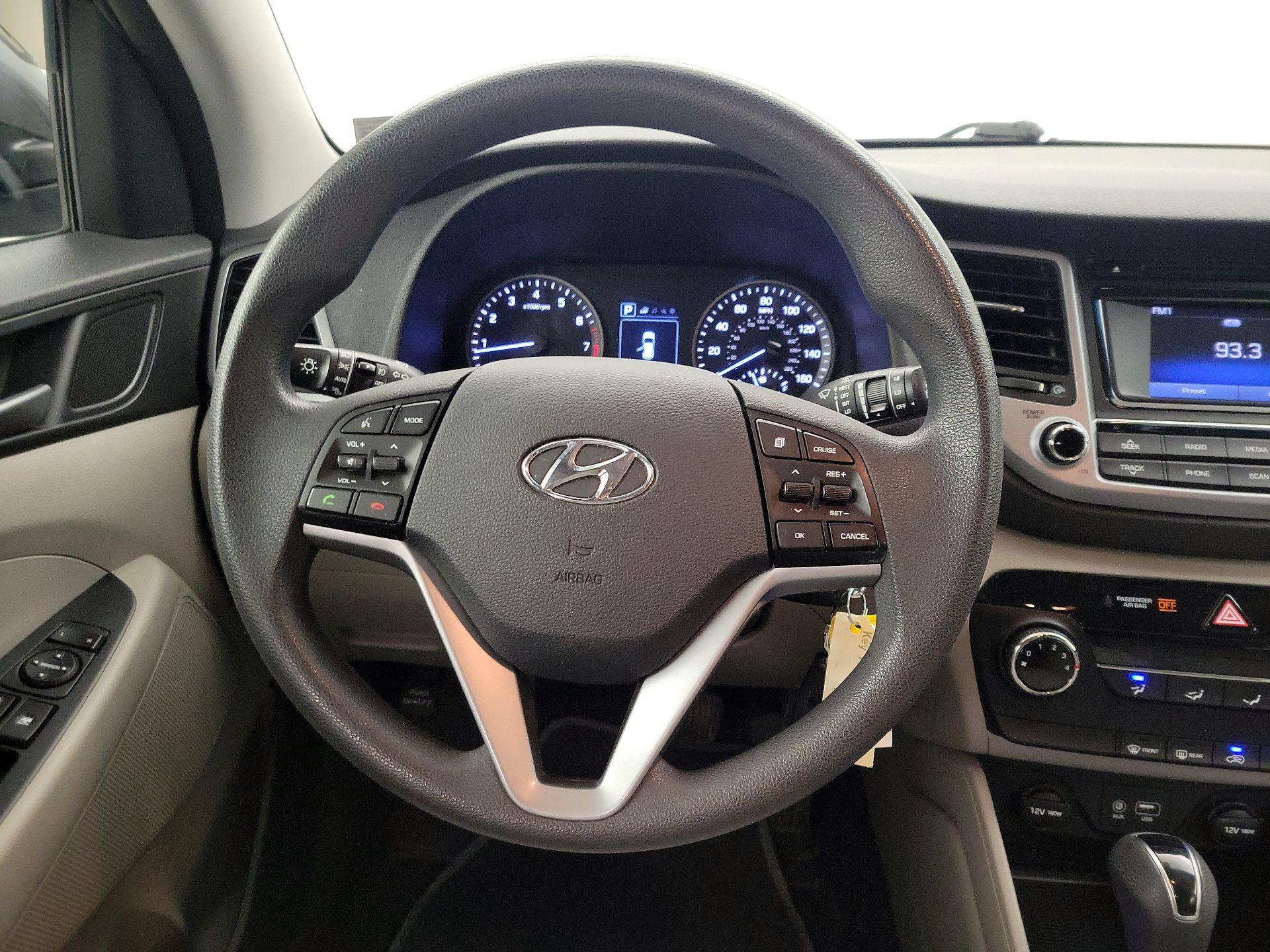 Thumbnail: 2017 Hyundai Tucson - 10