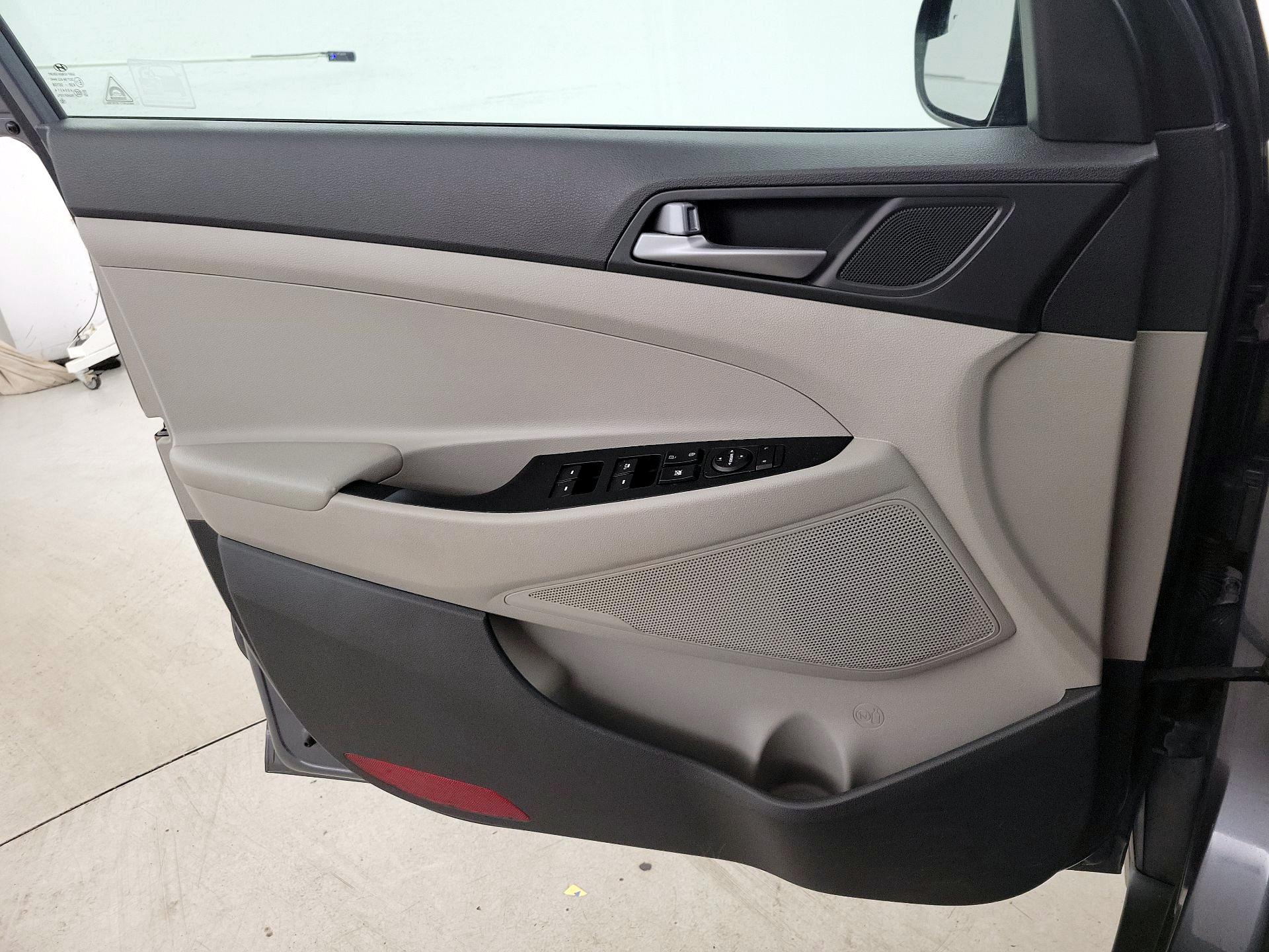 Thumbnail: 2017 Hyundai Tucson - 12