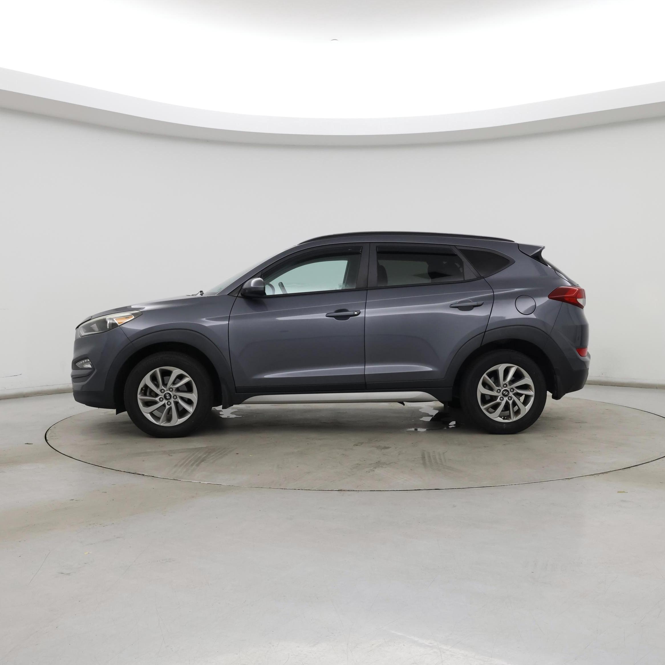 Thumbnail: 2017 Hyundai Tucson - 3