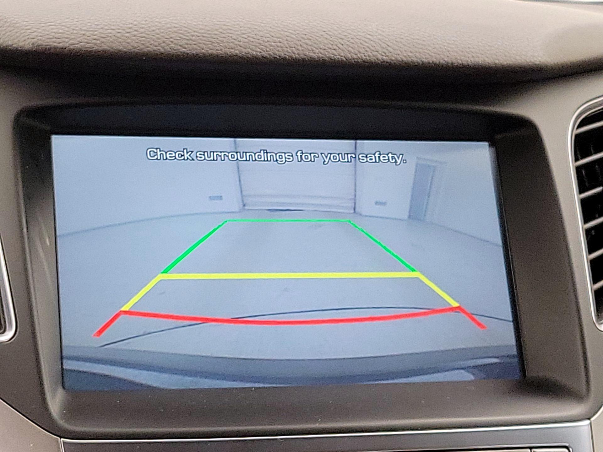 Thumbnail: 2016 Hyundai Azera - 15