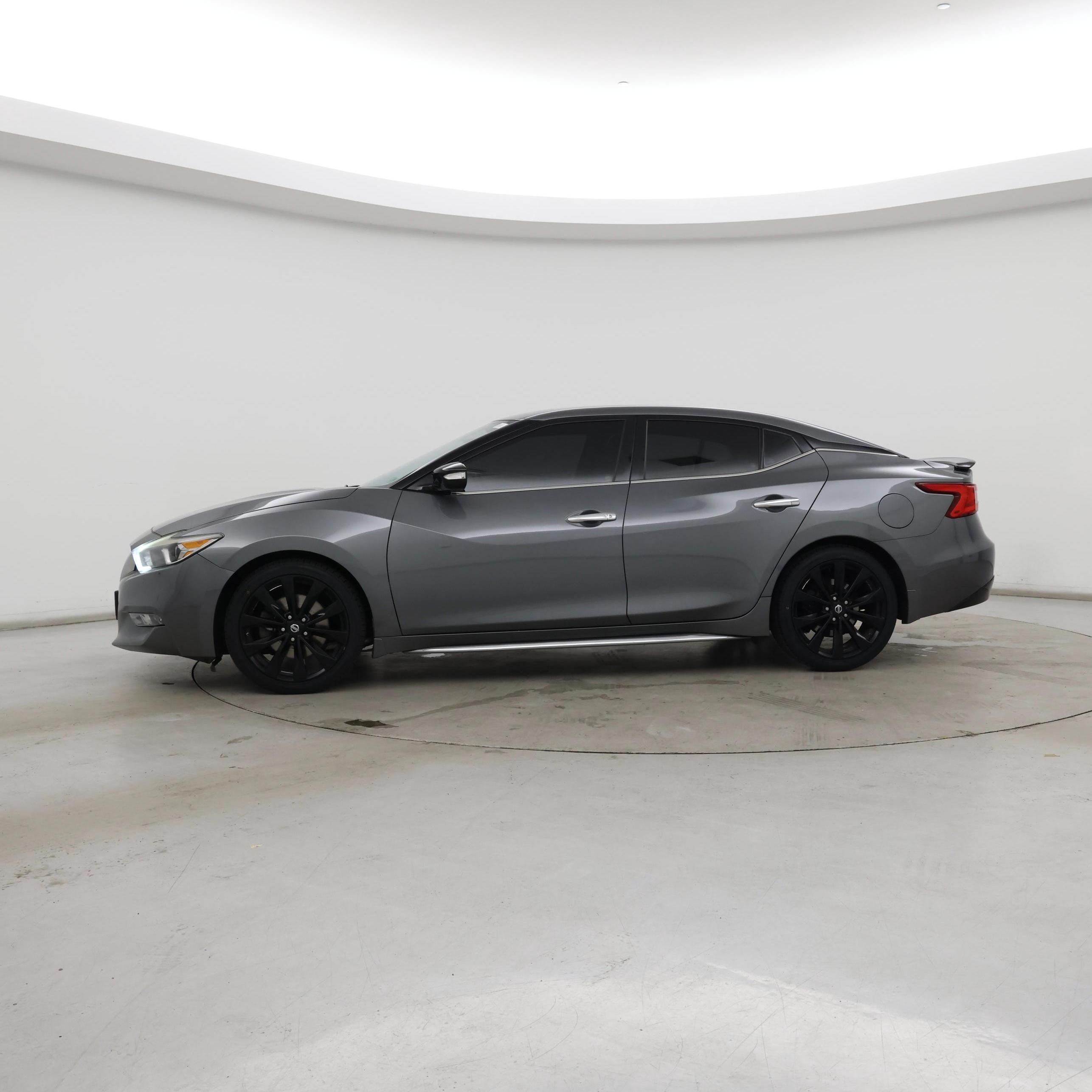 Thumbnail: 2017 Nissan Maxima - 3