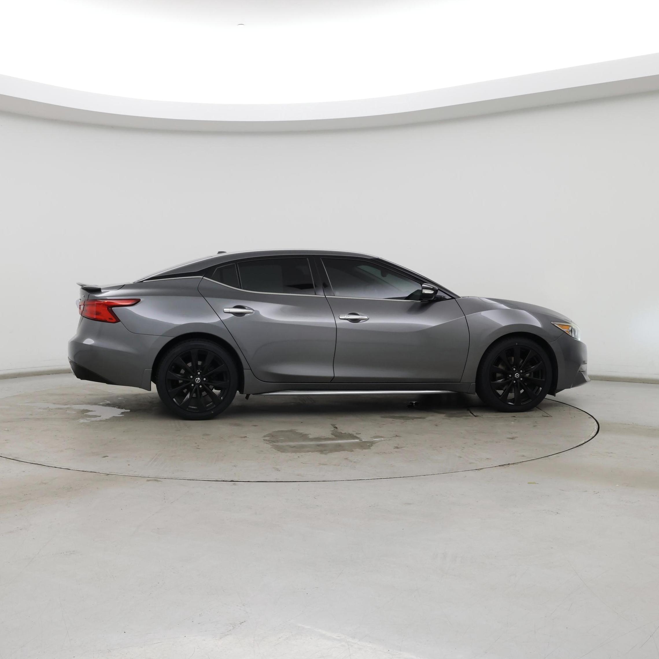 Thumbnail: 2017 Nissan Maxima - 7