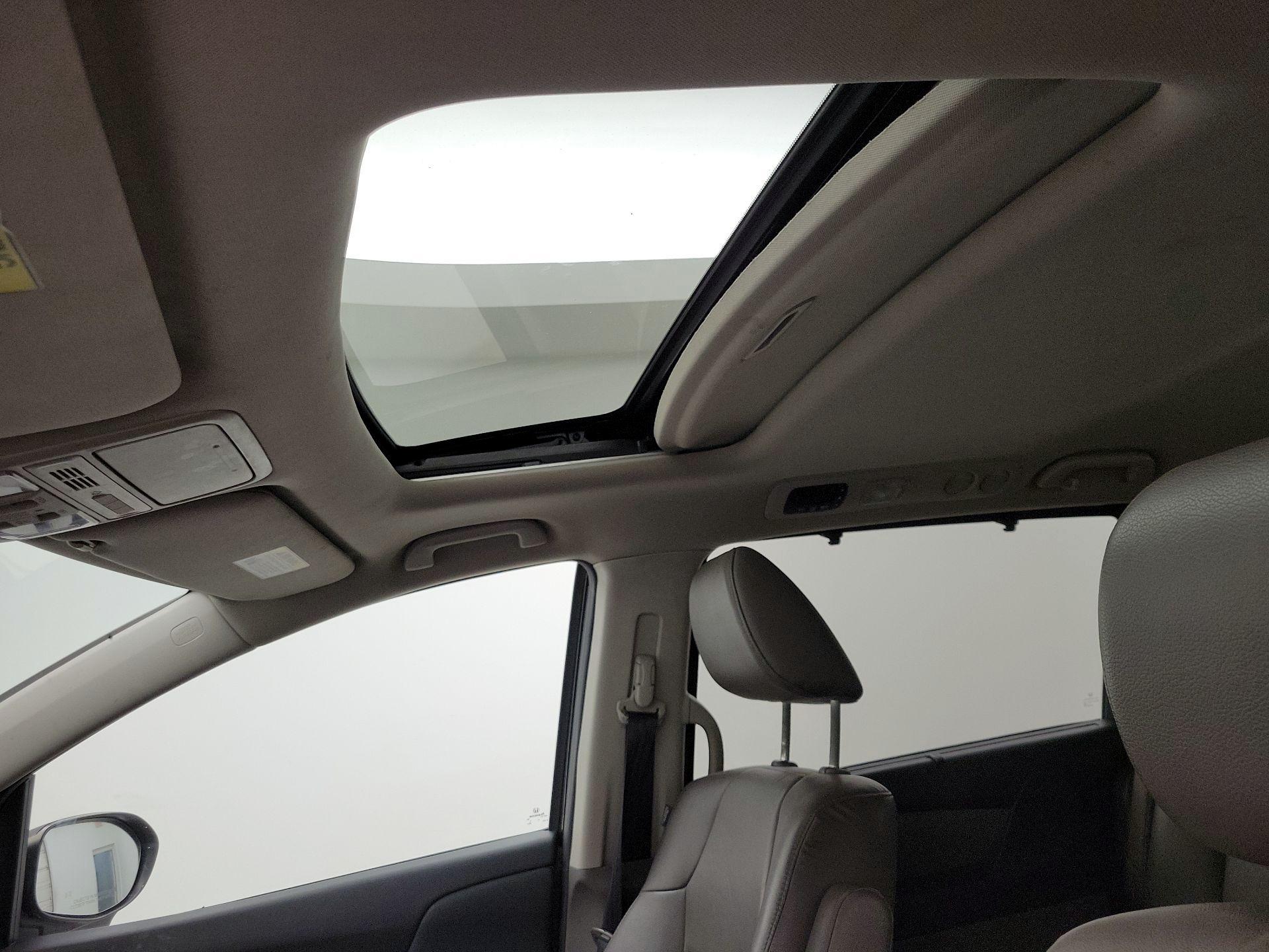 Thumbnail: 2014 Honda Odyssey - 19