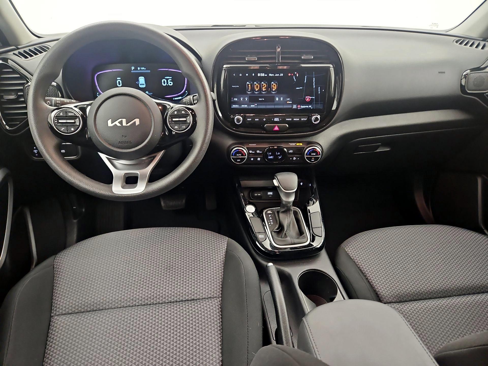 Thumbnail: 2023 Kia Soul - 9
