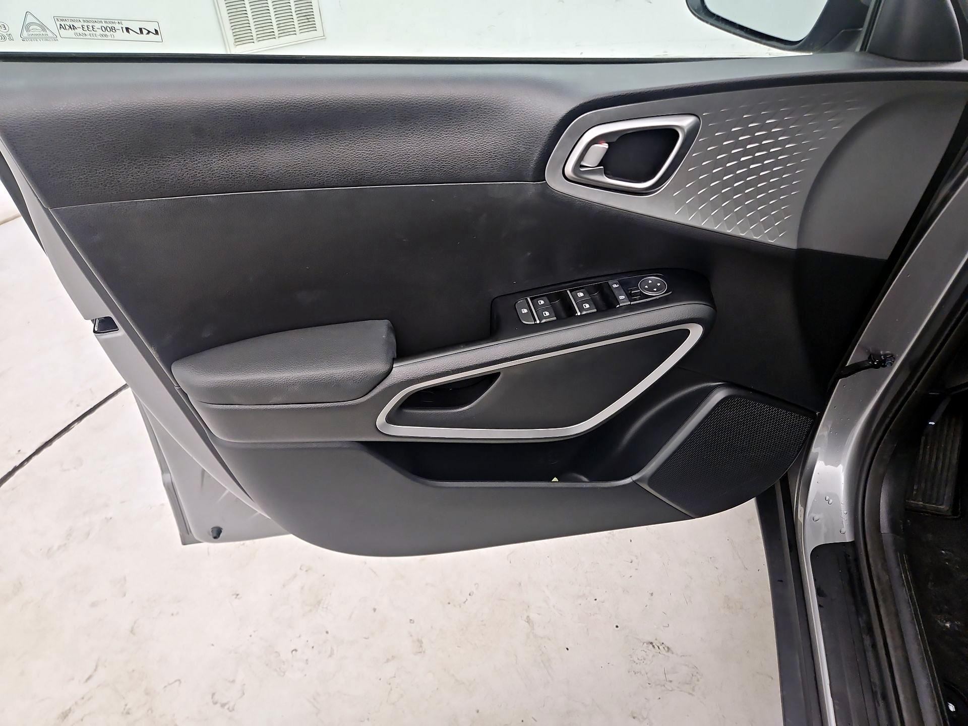 Thumbnail: 2023 Kia Soul - 12