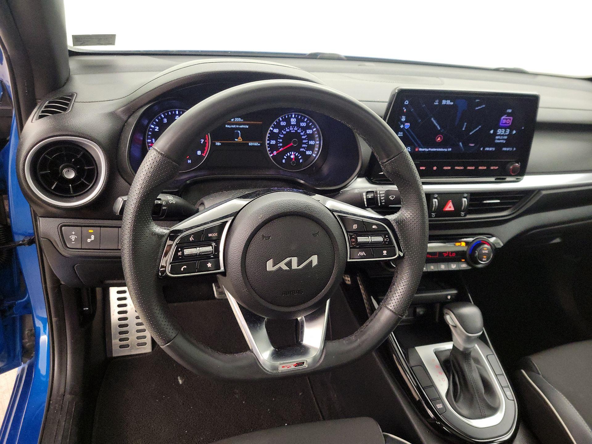 Thumbnail: 2023 Kia Forte - 10