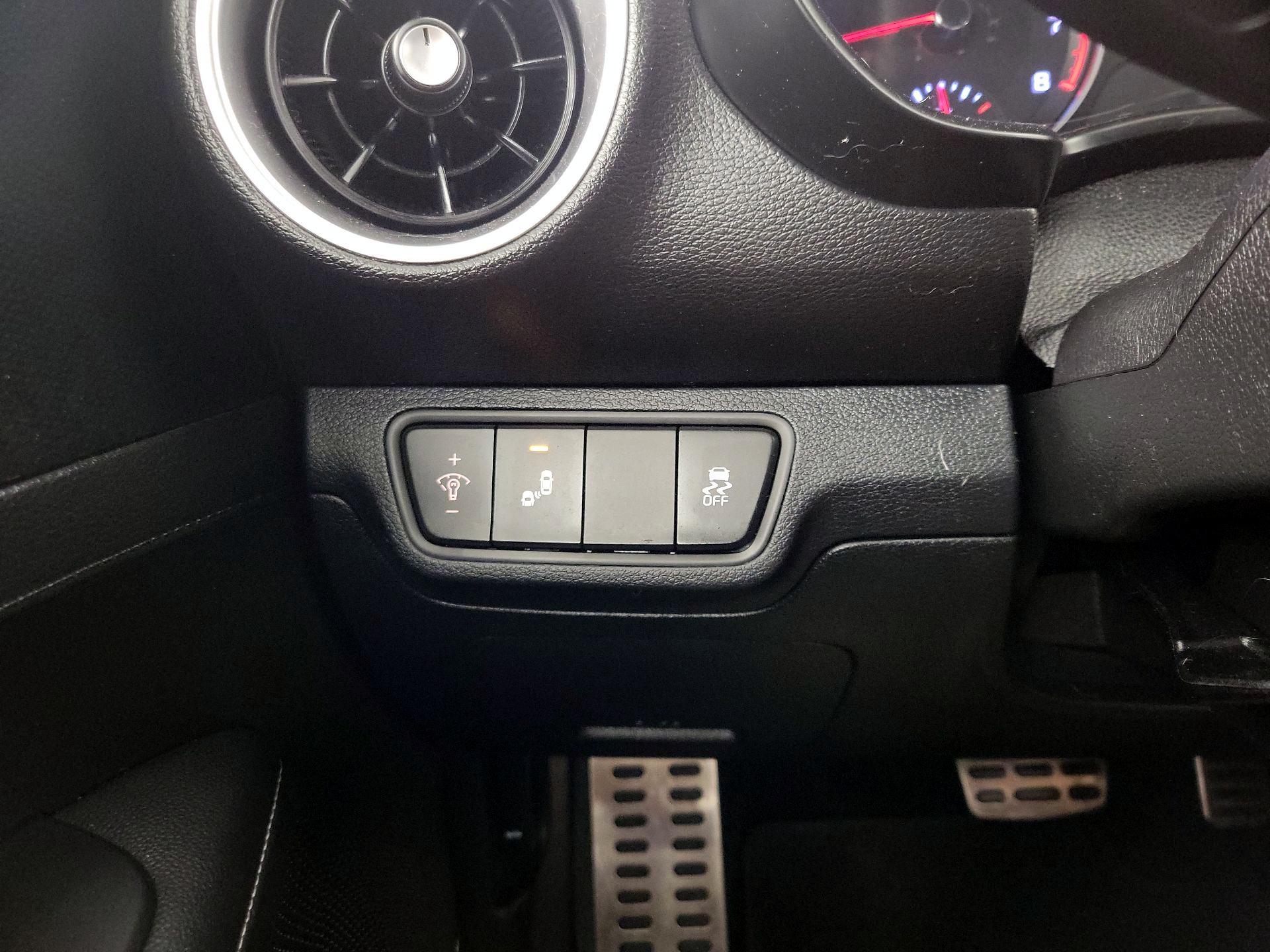 Thumbnail: 2023 Kia Forte - 13