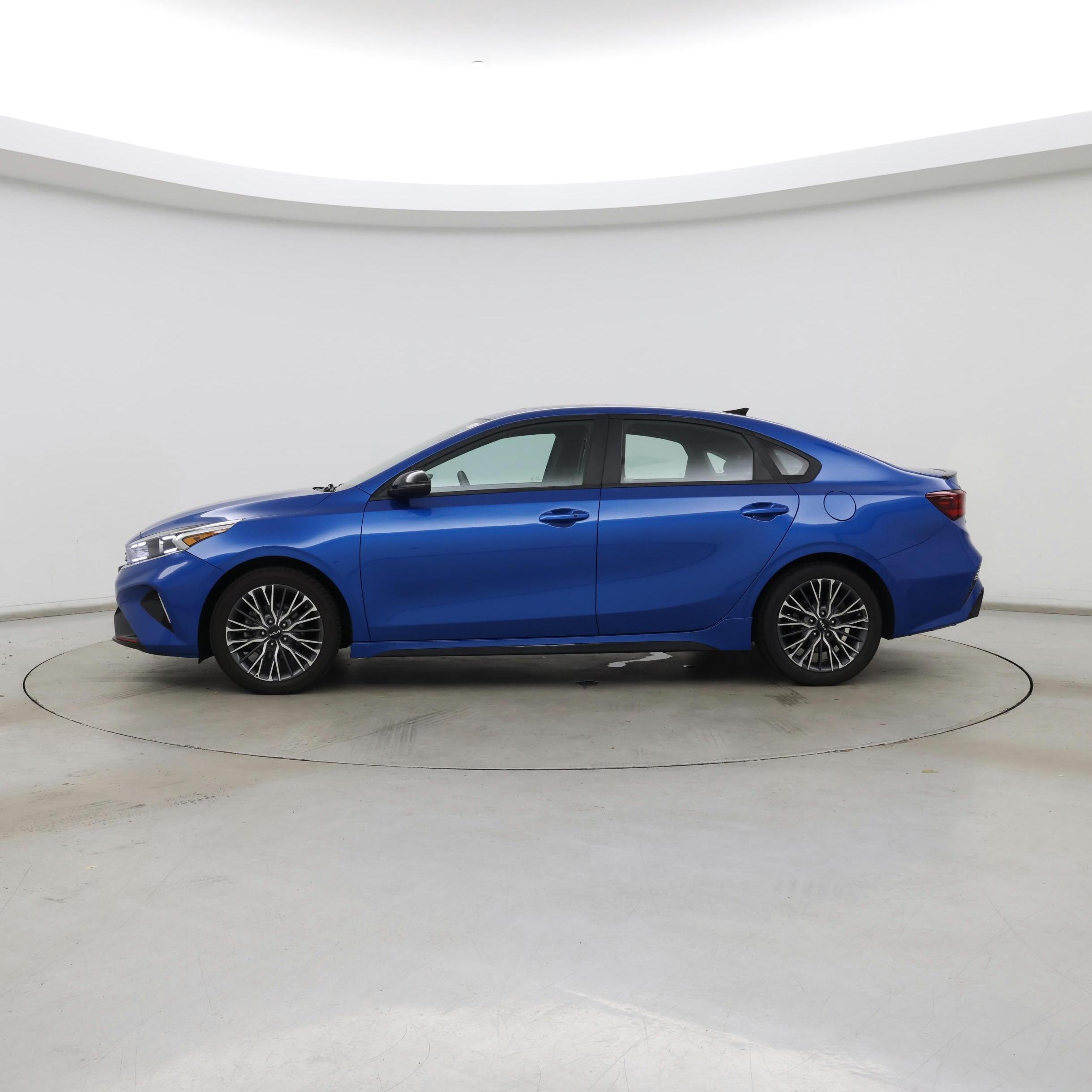 Thumbnail: 2023 Kia Forte - 3