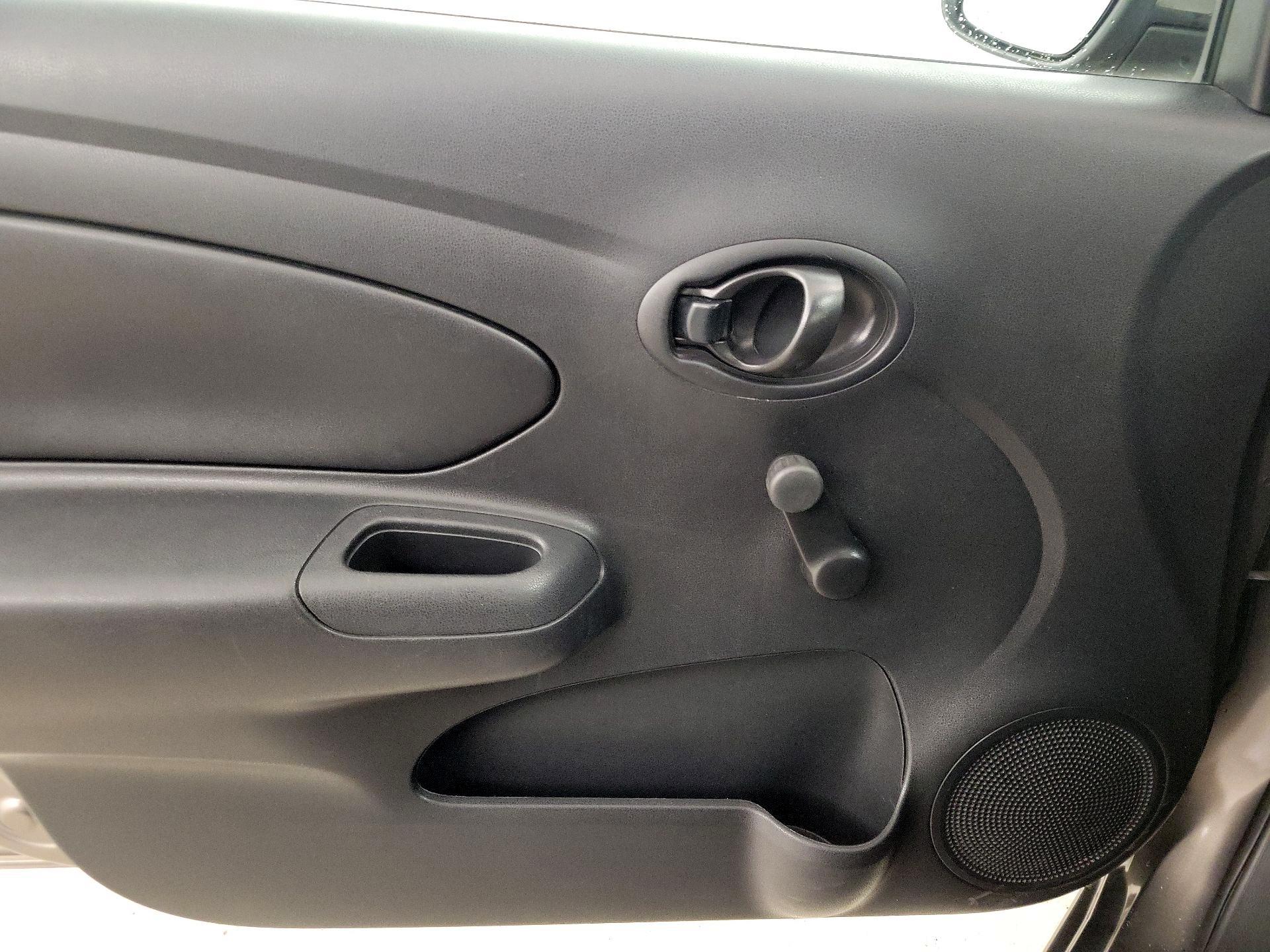 Thumbnail: 2016 Nissan Versa - 12