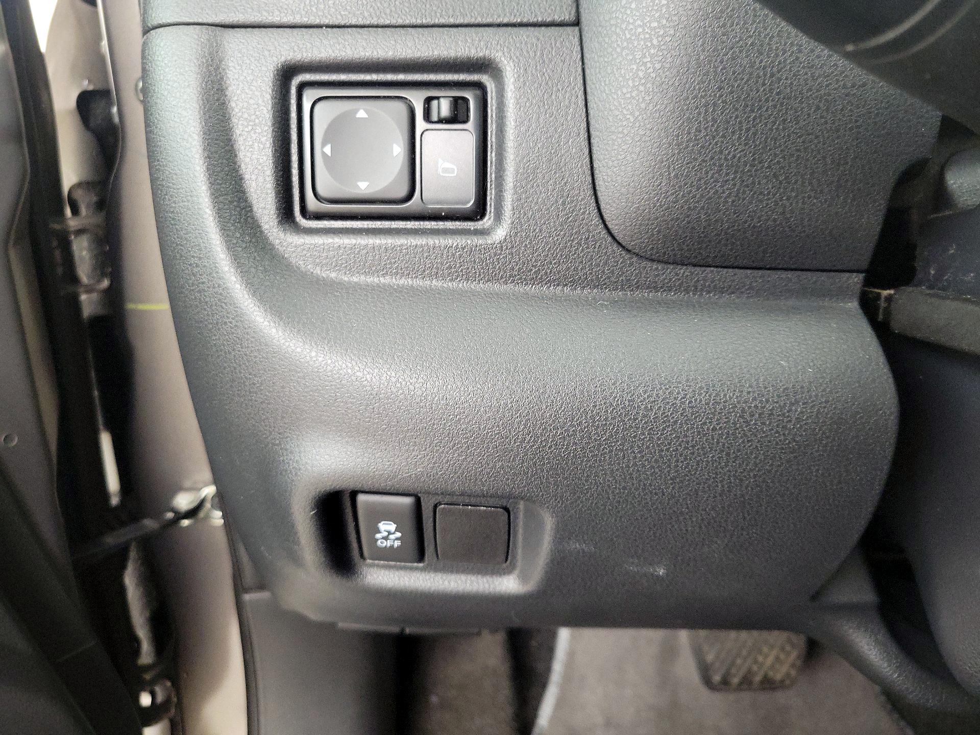 Thumbnail: 2016 Nissan Versa - 13