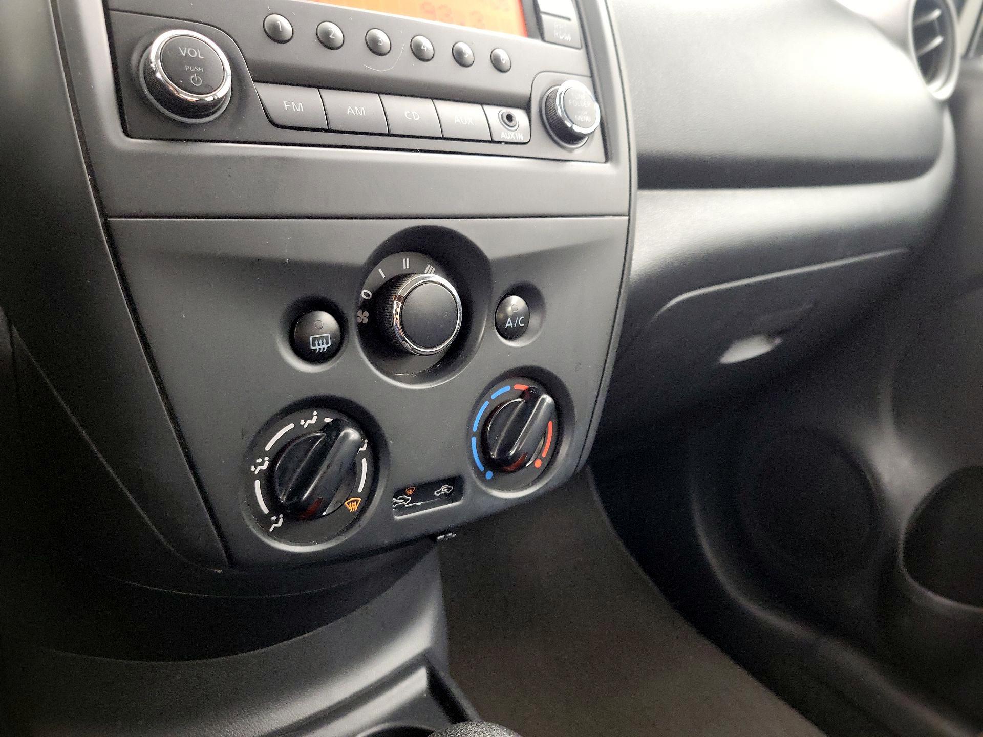 Thumbnail: 2016 Nissan Versa - 15