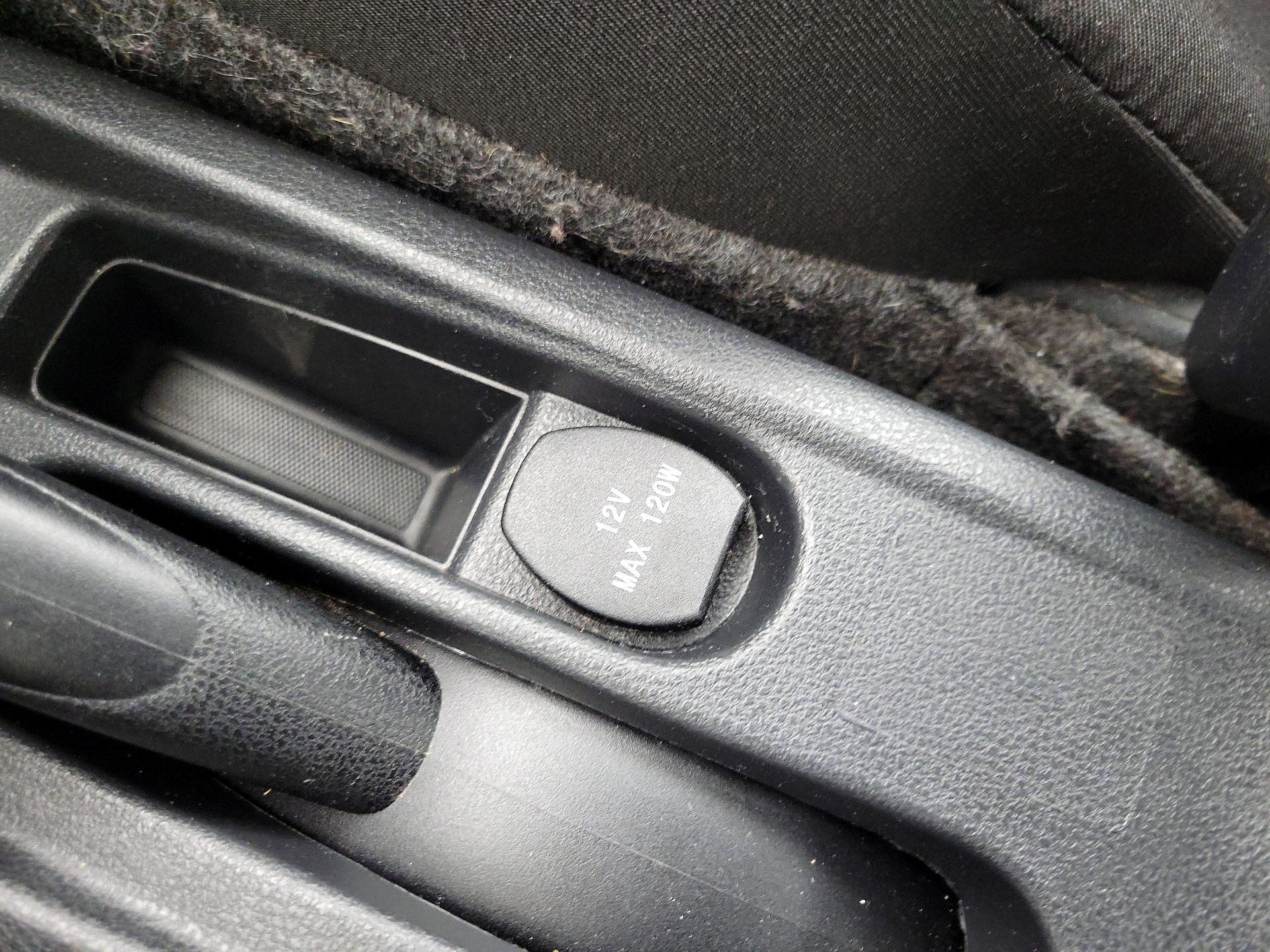 Thumbnail: 2016 Nissan Versa - 17
