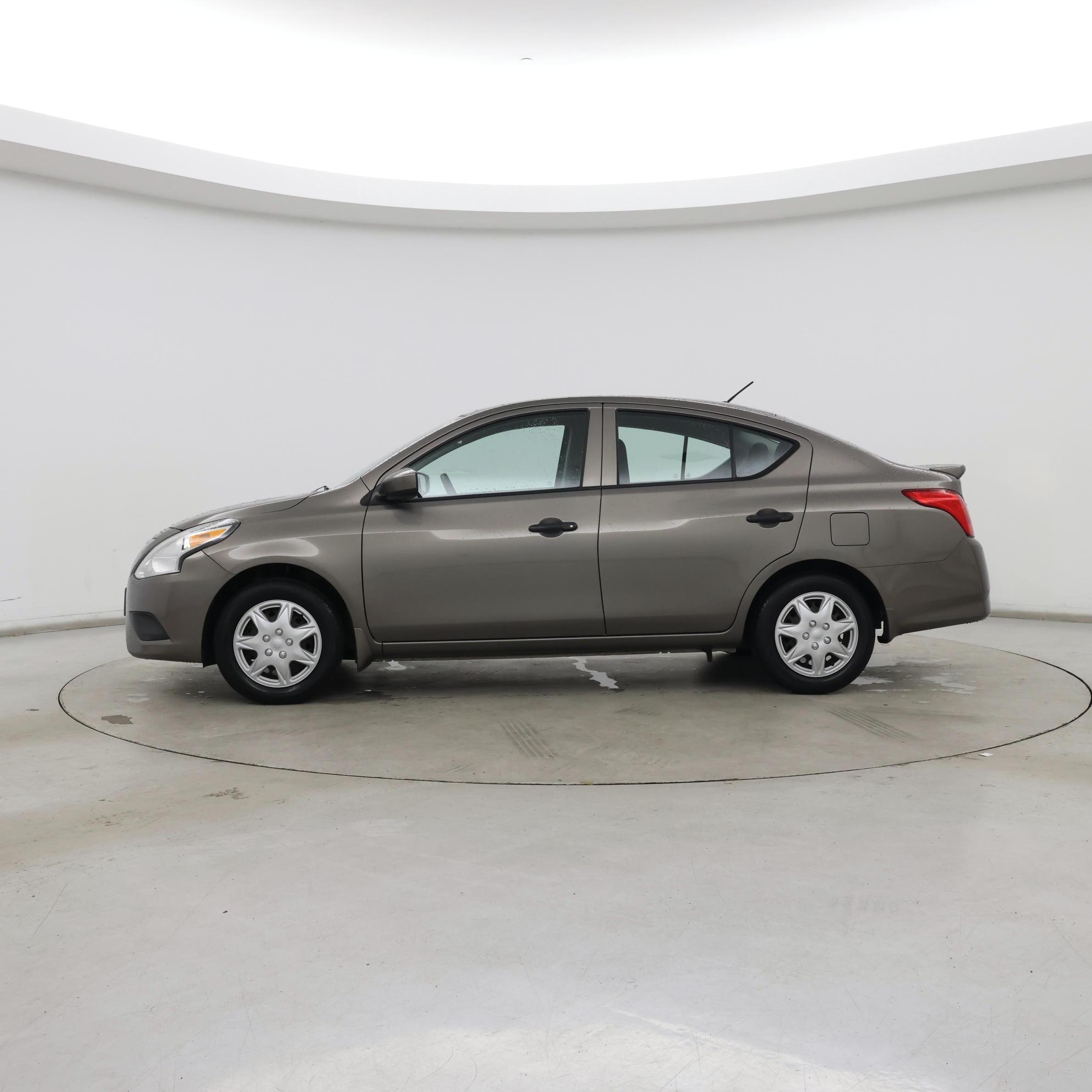 Thumbnail: 2016 Nissan Versa - 3