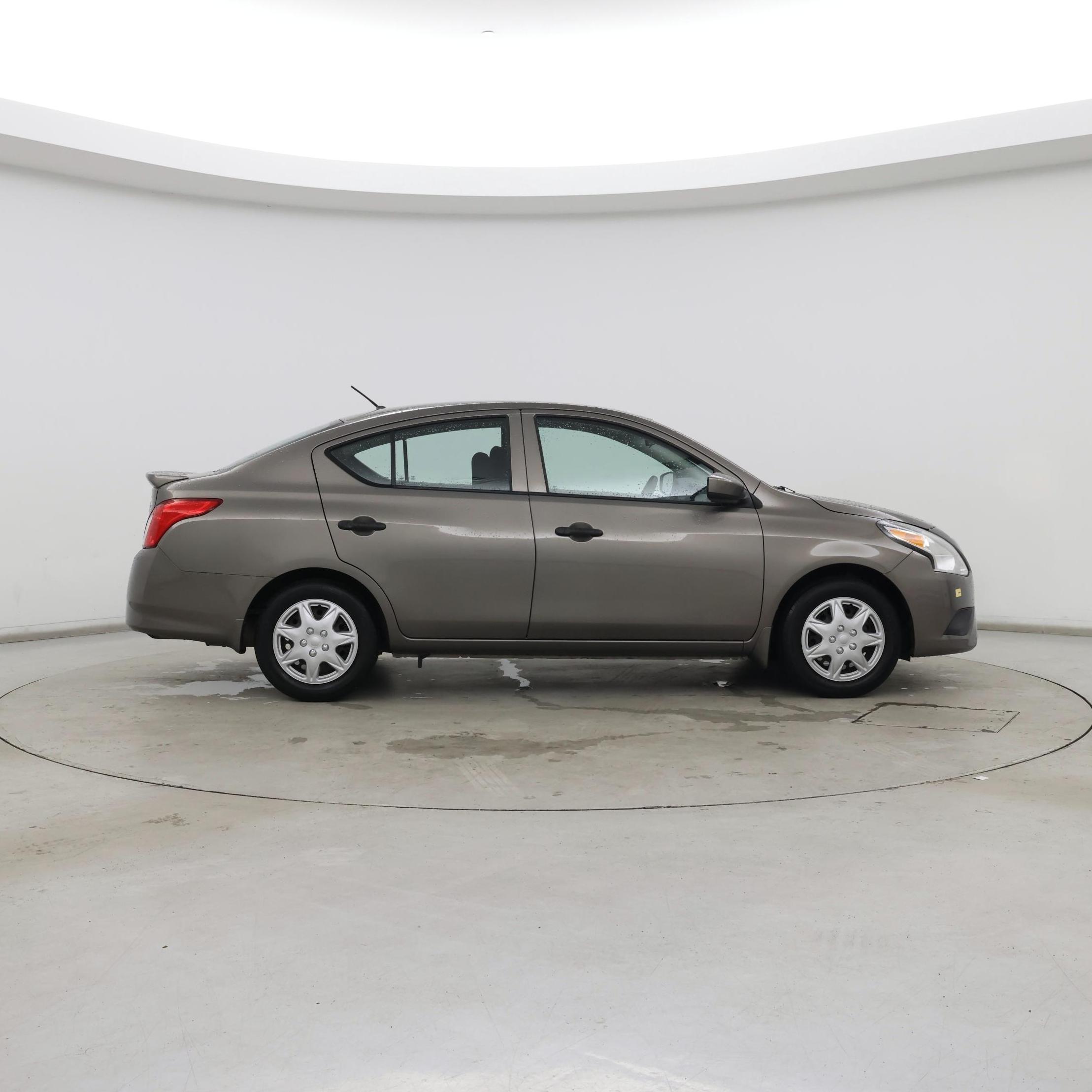 Thumbnail: 2016 Nissan Versa - 7
