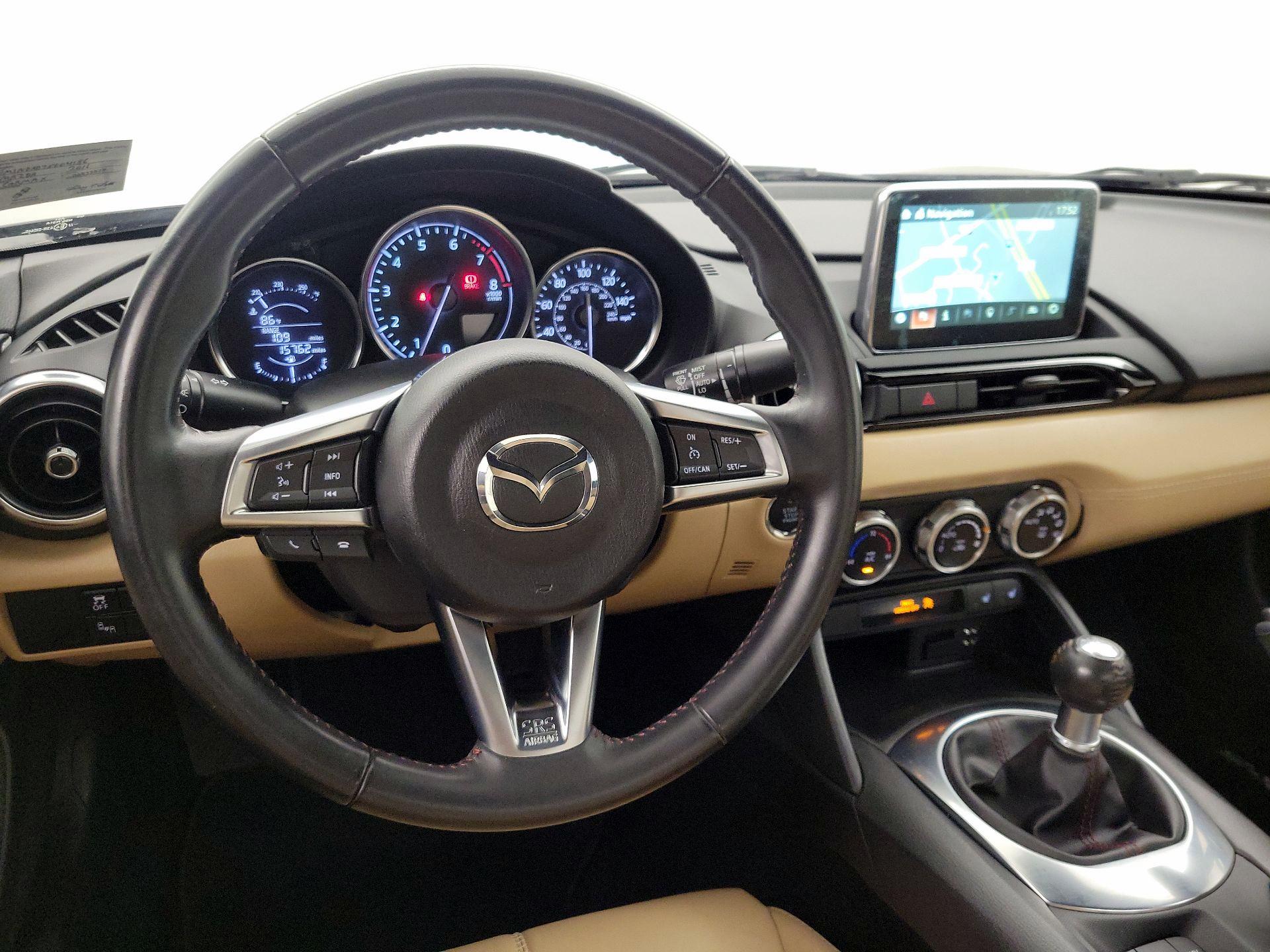 Thumbnail: 2016 Mazda MX-5 Miata - 10