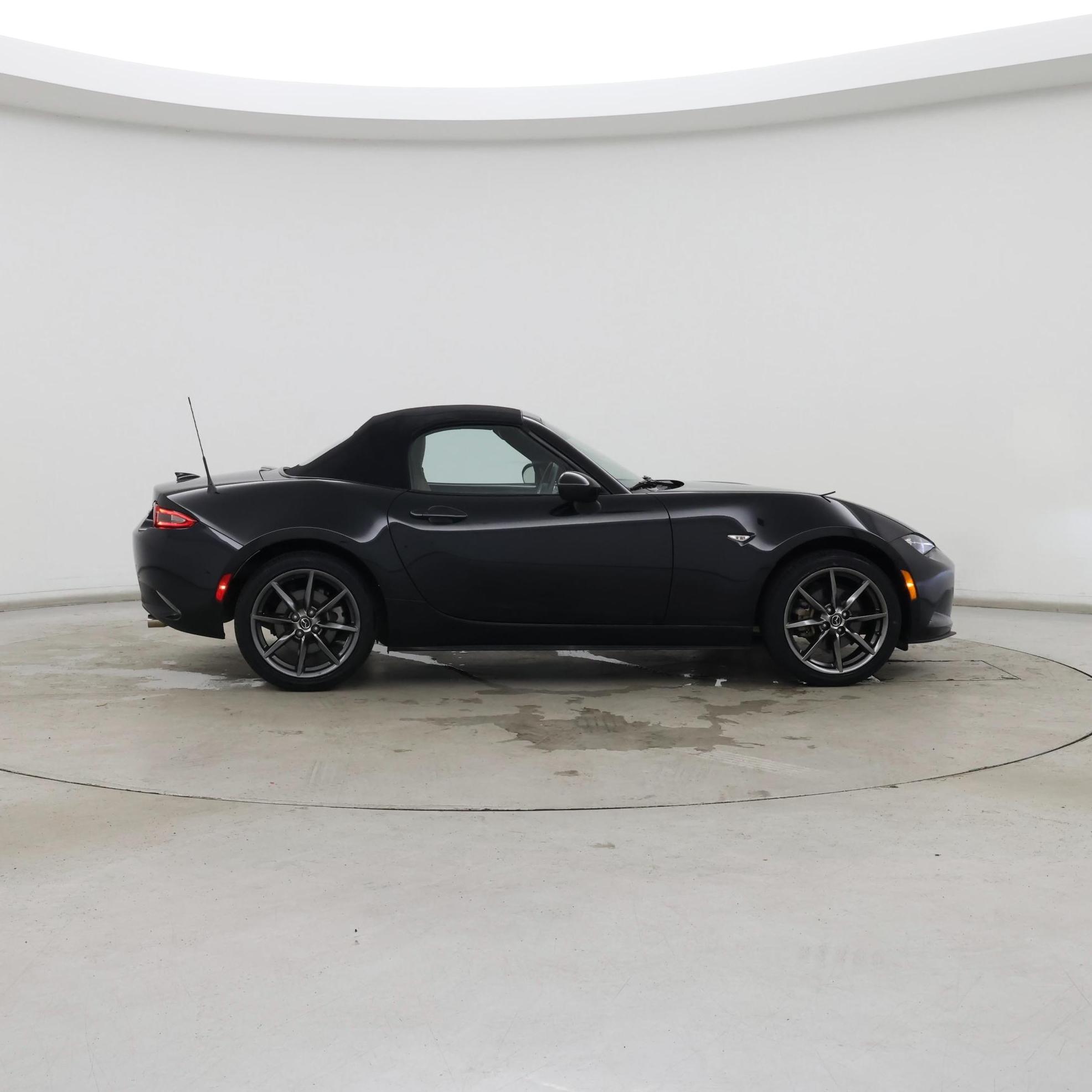 Thumbnail: 2016 Mazda MX-5 Miata - 7