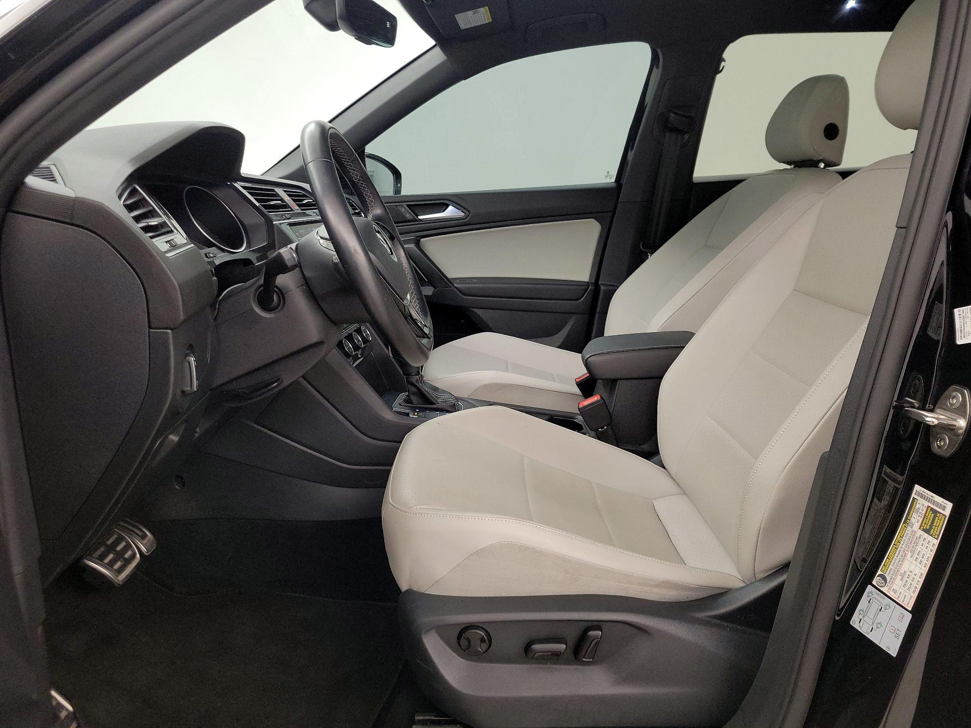 Thumbnail: 2021 Volkswagen Tiguan - 11