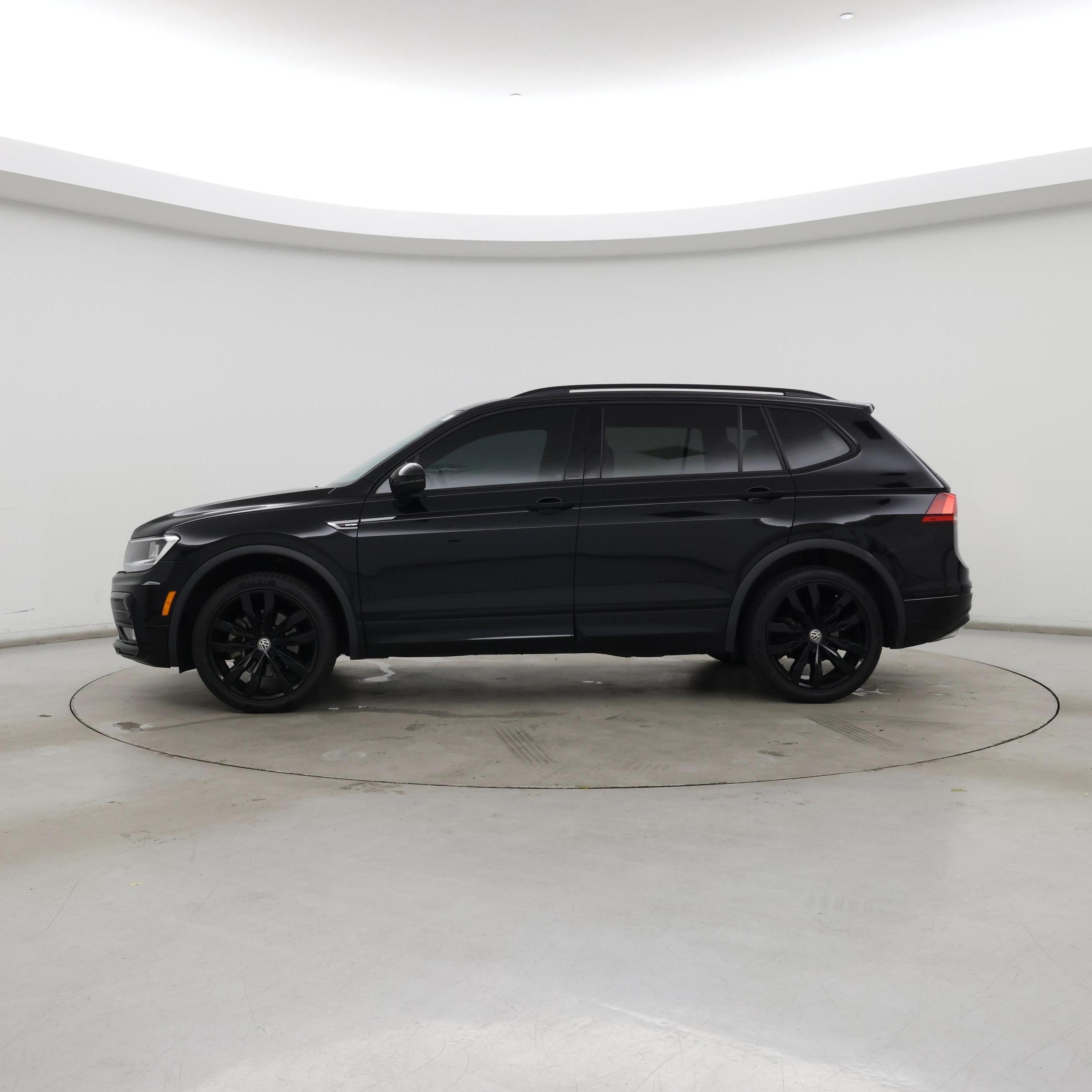 Thumbnail: 2021 Volkswagen Tiguan - 3