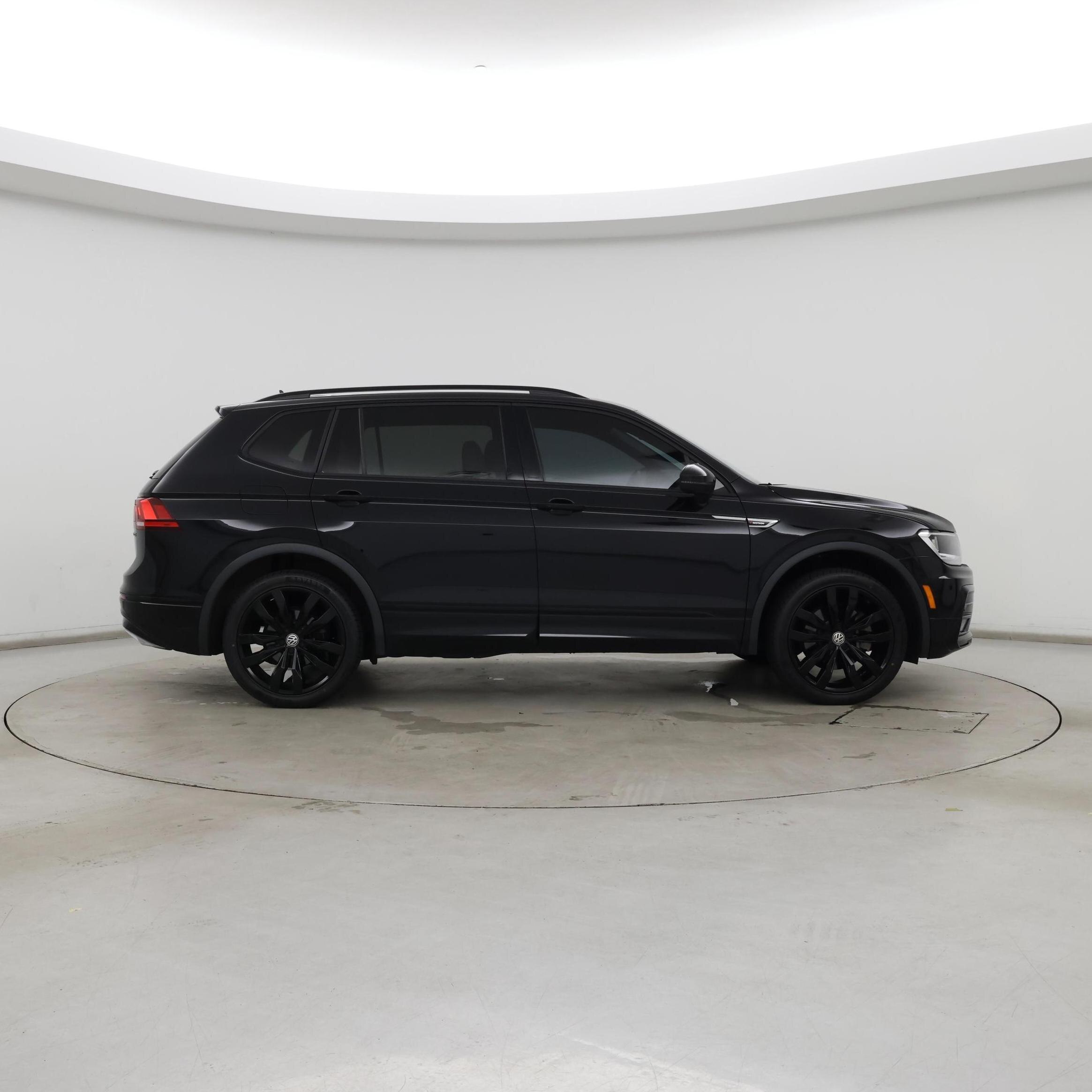 Thumbnail: 2021 Volkswagen Tiguan - 7