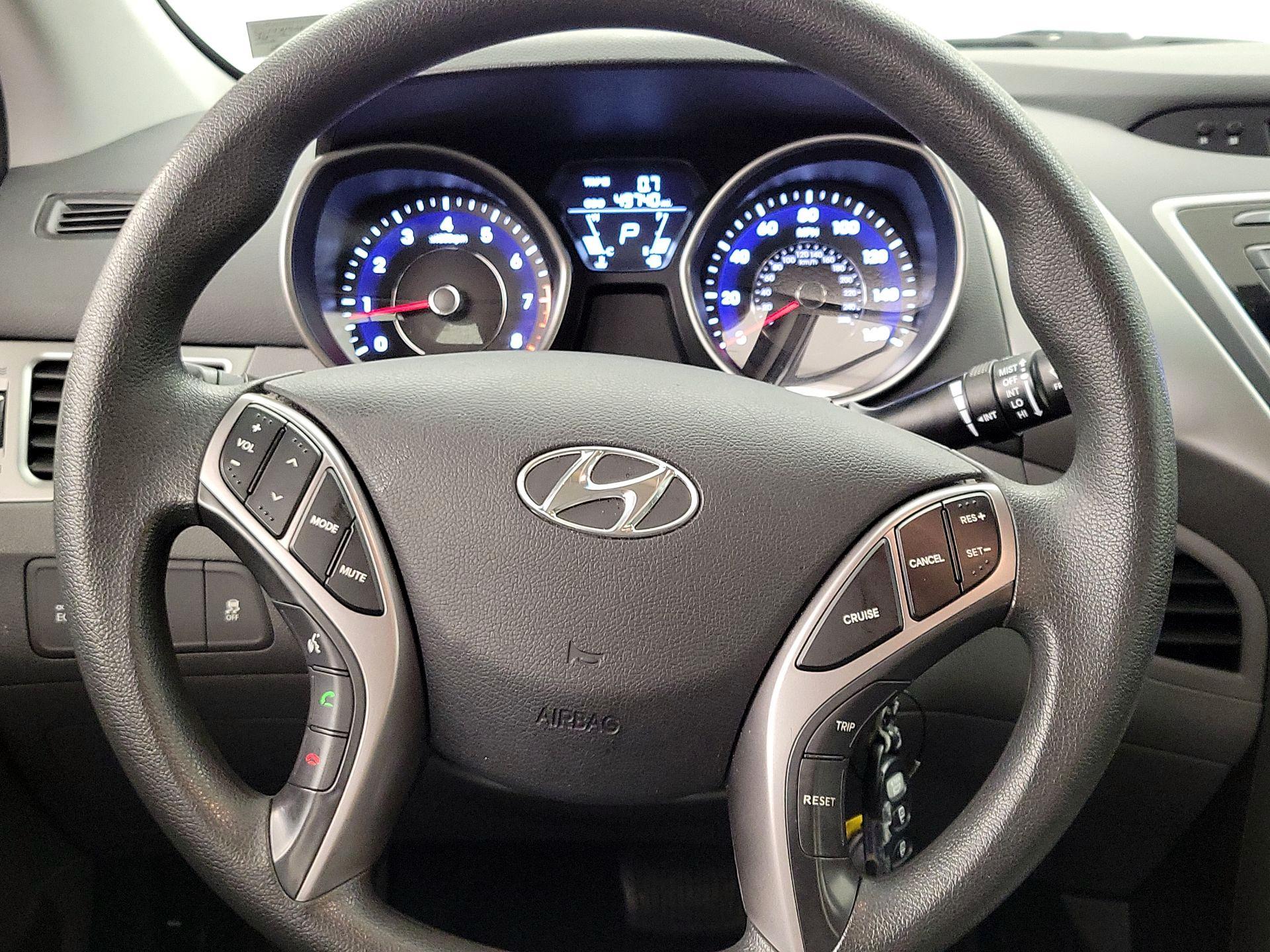 Thumbnail: 2013 Hyundai Elantra - 10