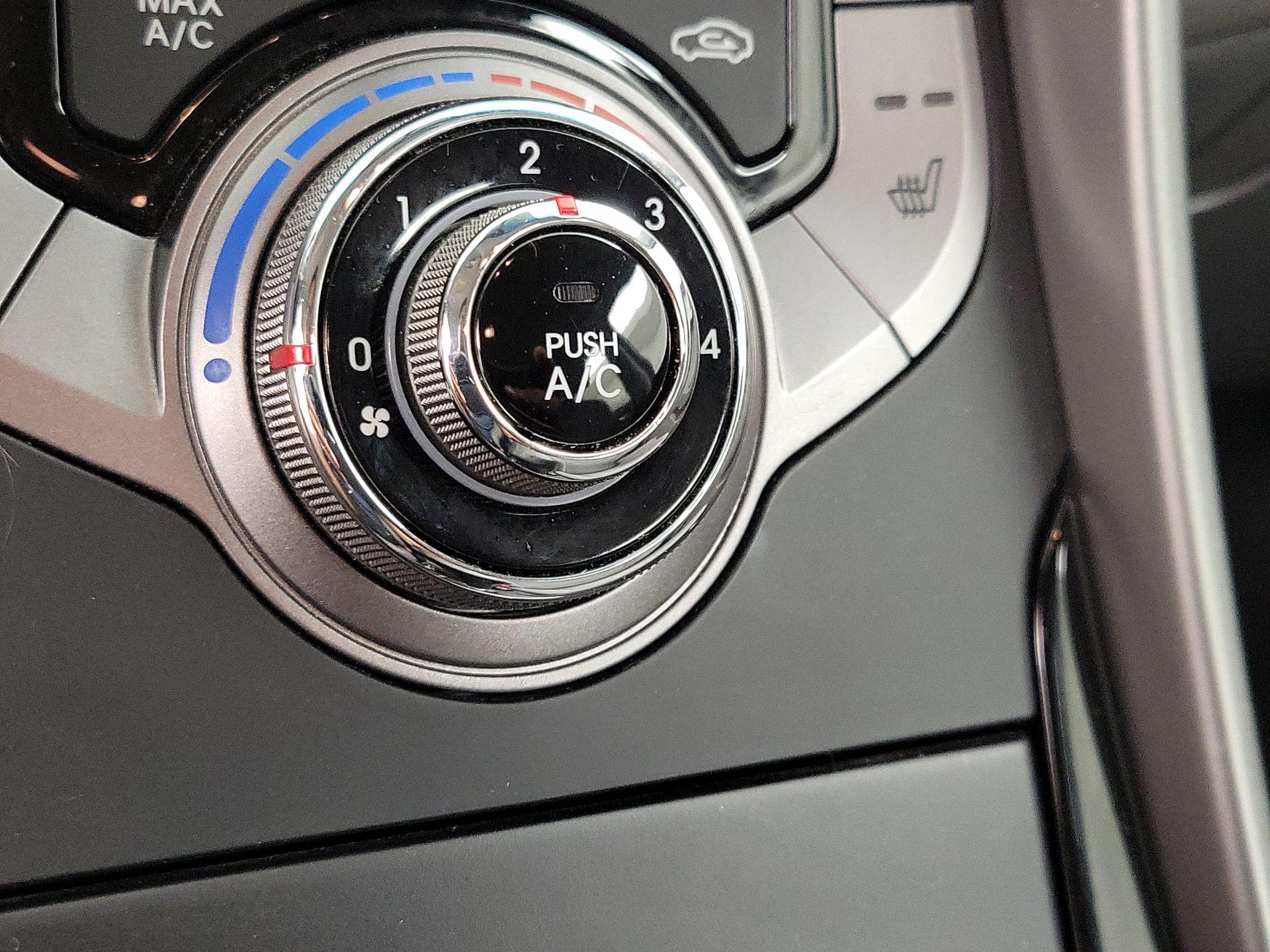 Thumbnail: 2013 Hyundai Elantra - 15