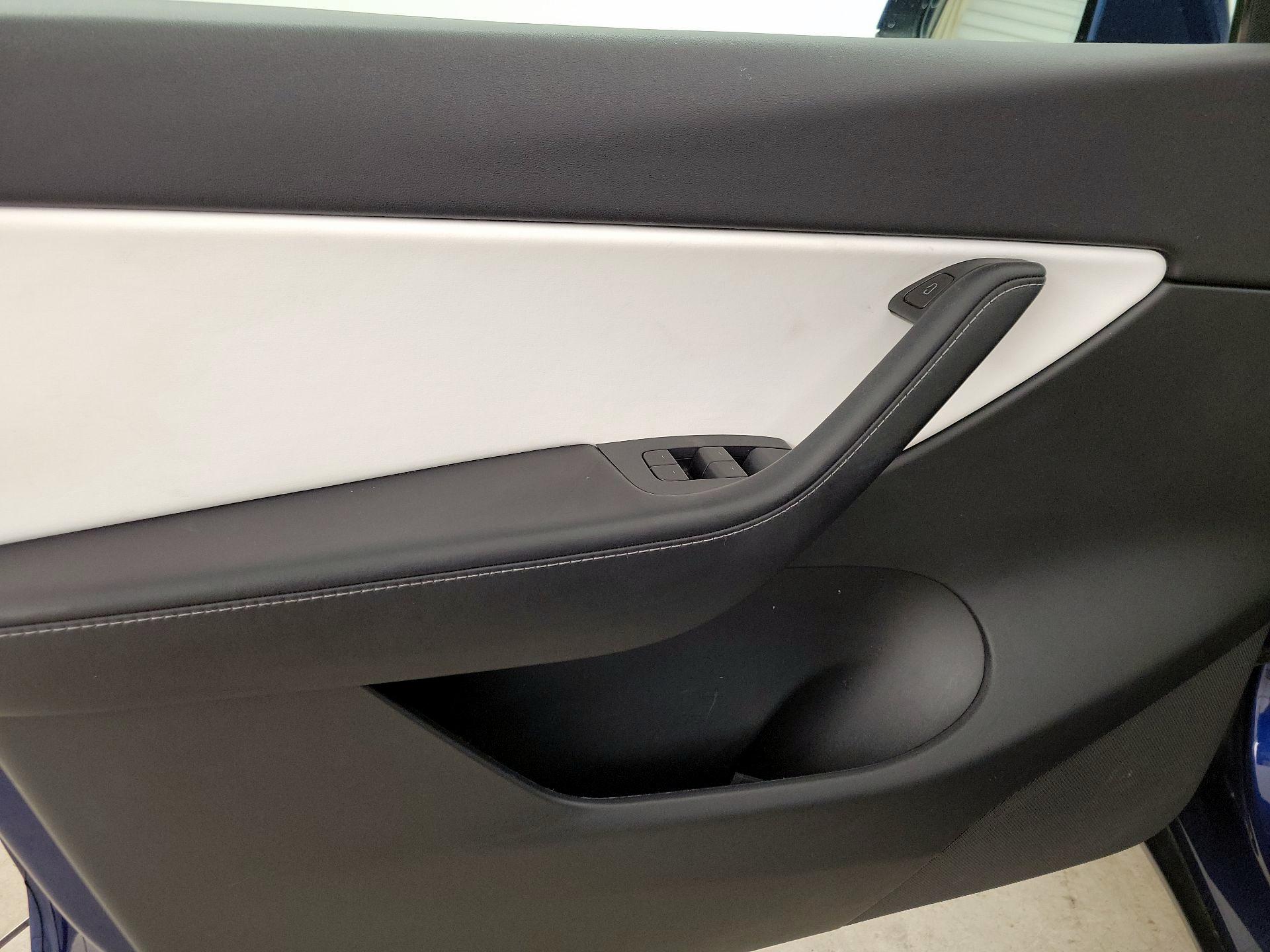 Thumbnail: 2021 Tesla Model Y - 12