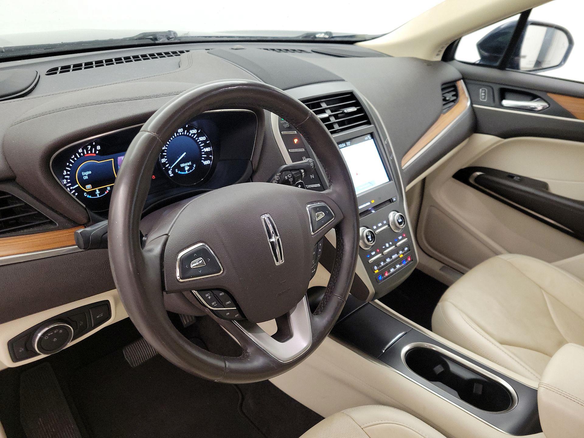 Thumbnail: 2016 Lincoln MKC - 9