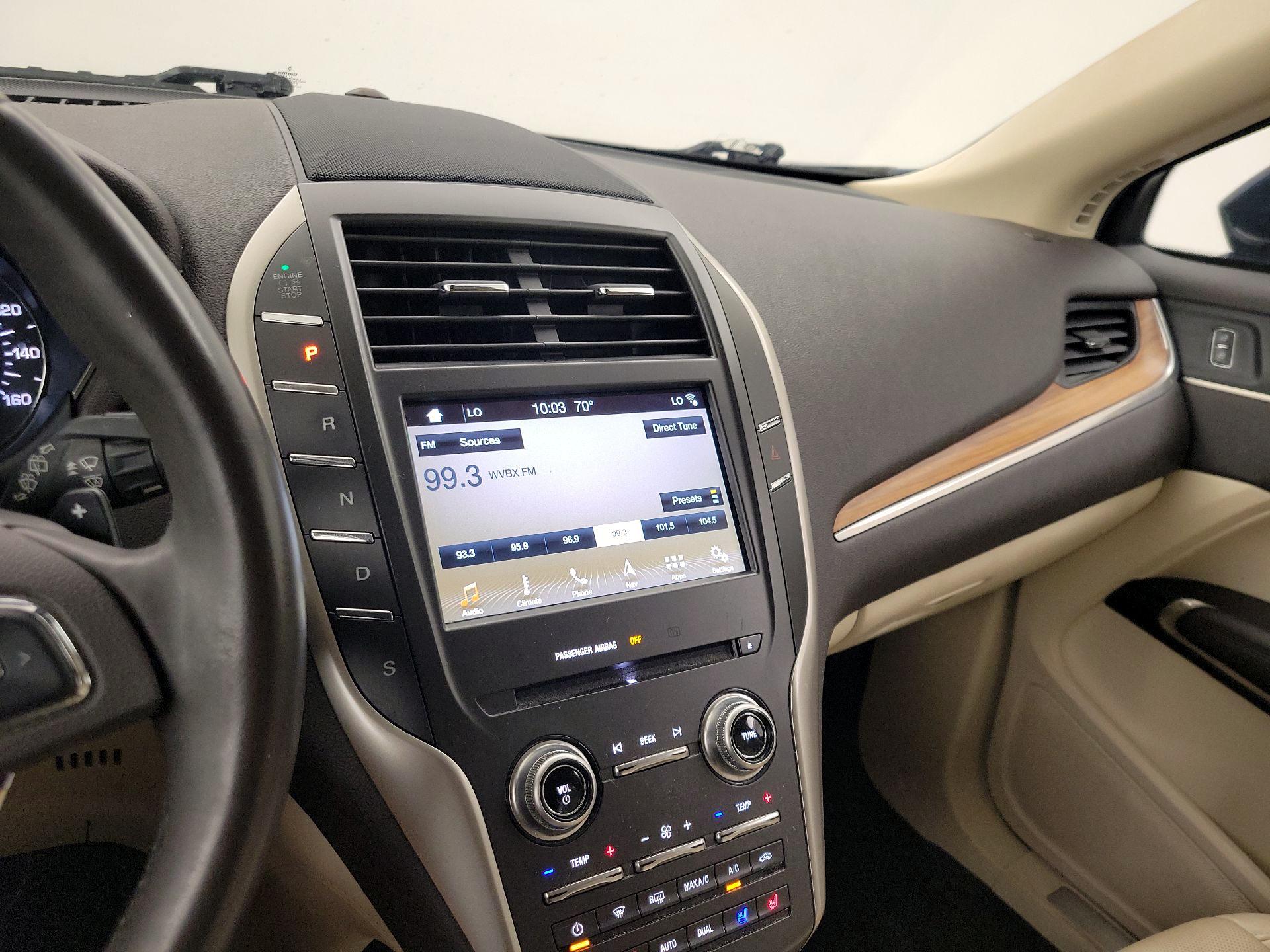 Thumbnail: 2016 Lincoln MKC - 16