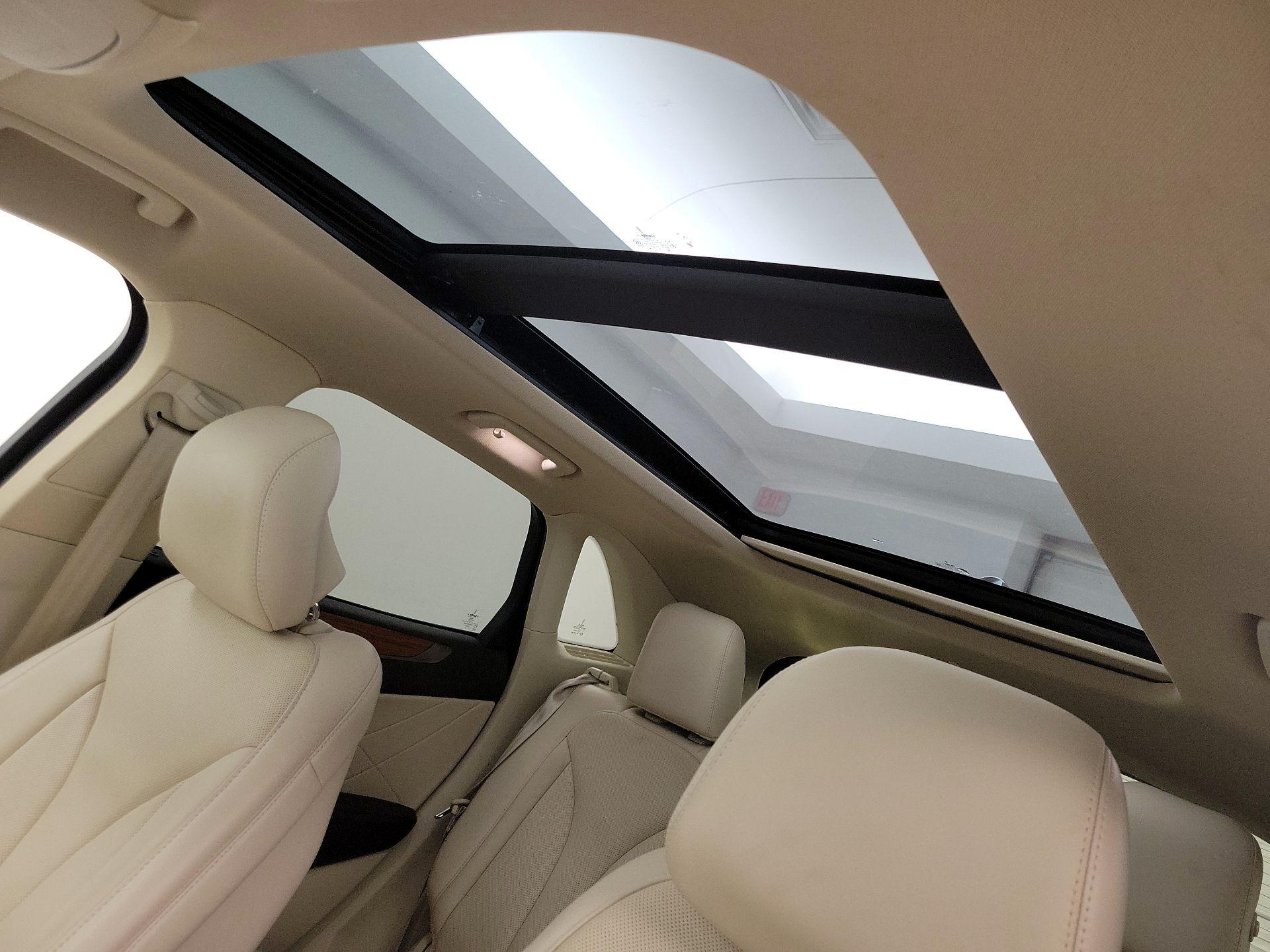 Thumbnail: 2016 Lincoln MKC - 20