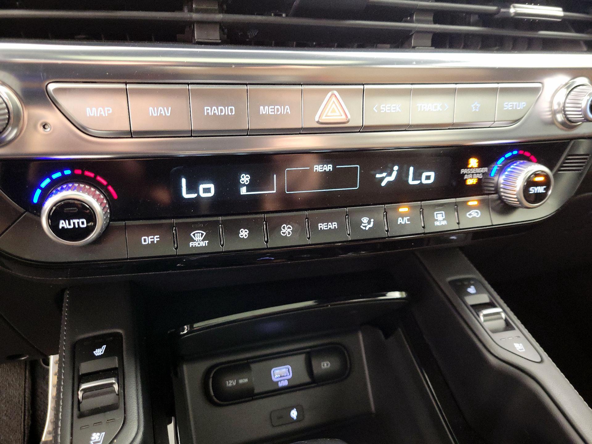Thumbnail: 2022 Kia Telluride - 17