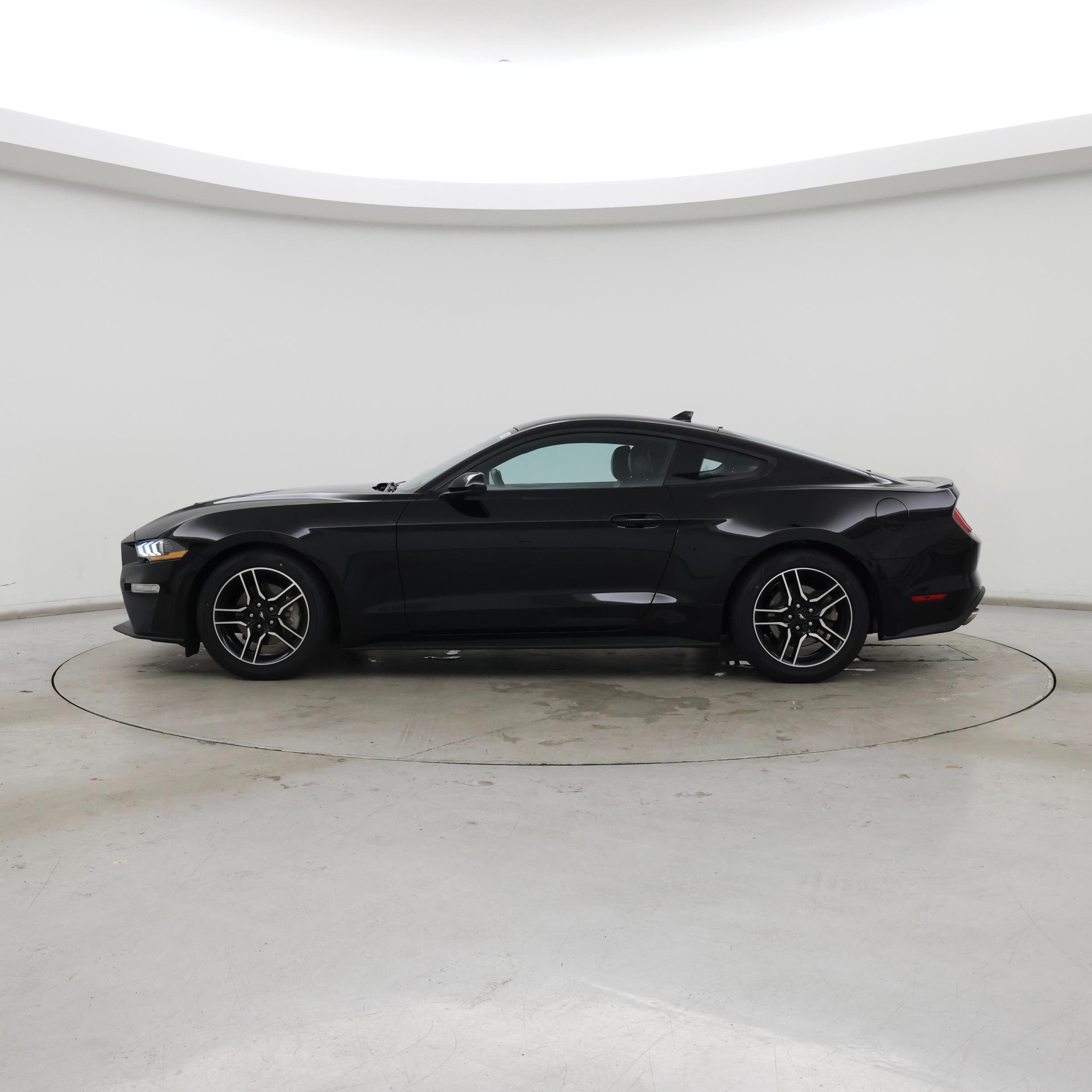 Thumbnail: 2022 Ford Mustang - 3